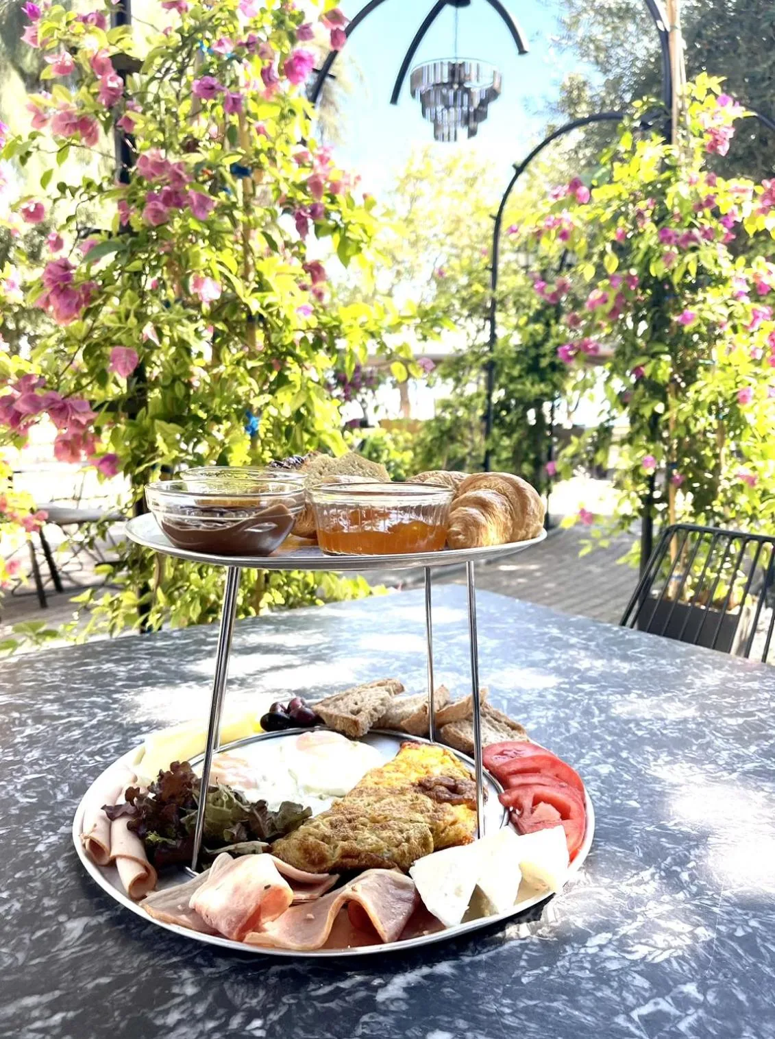 Food and drinks in Panellinion Luxury Rooms