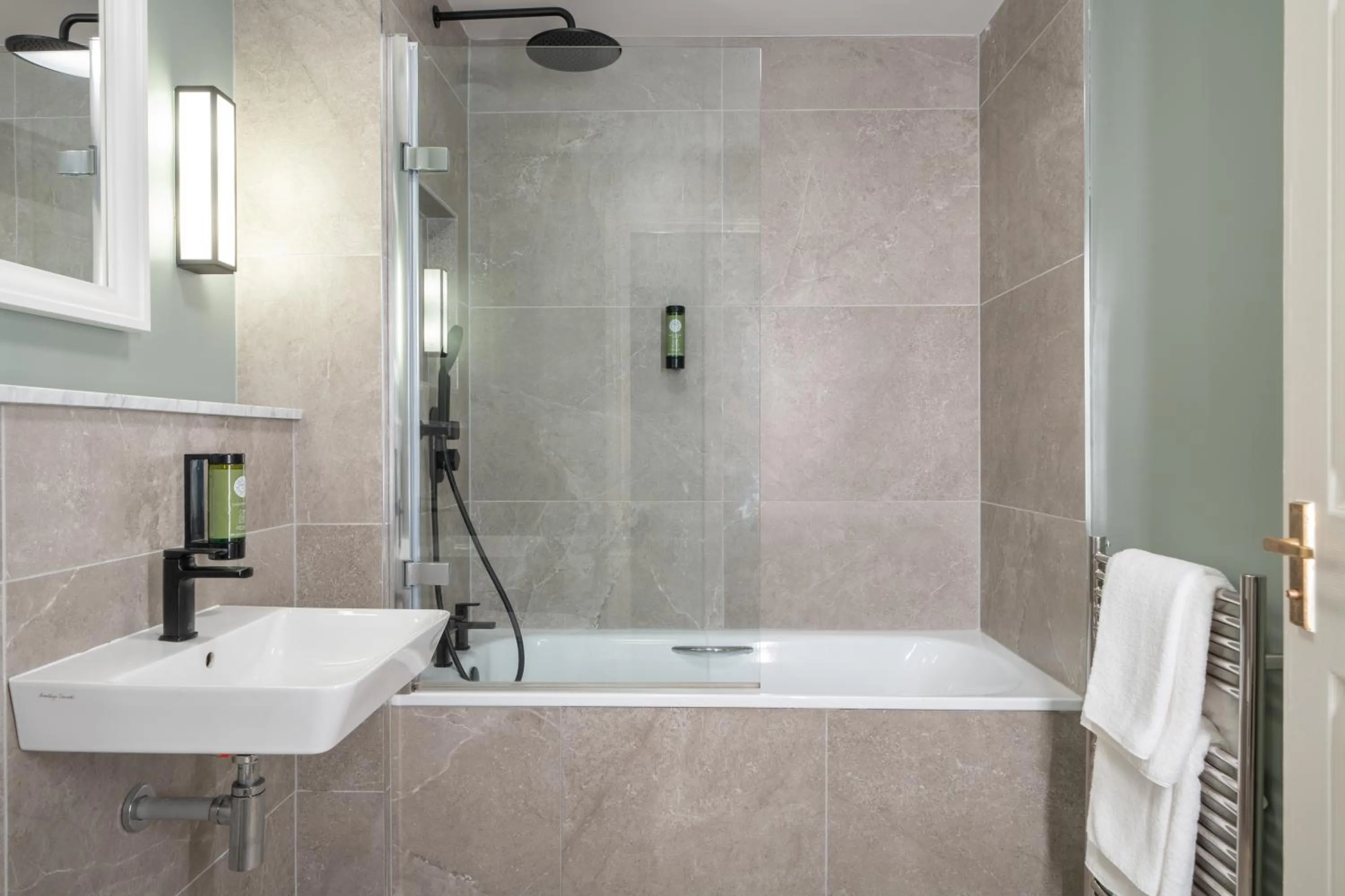 Ivanhoe Inn and Hotel