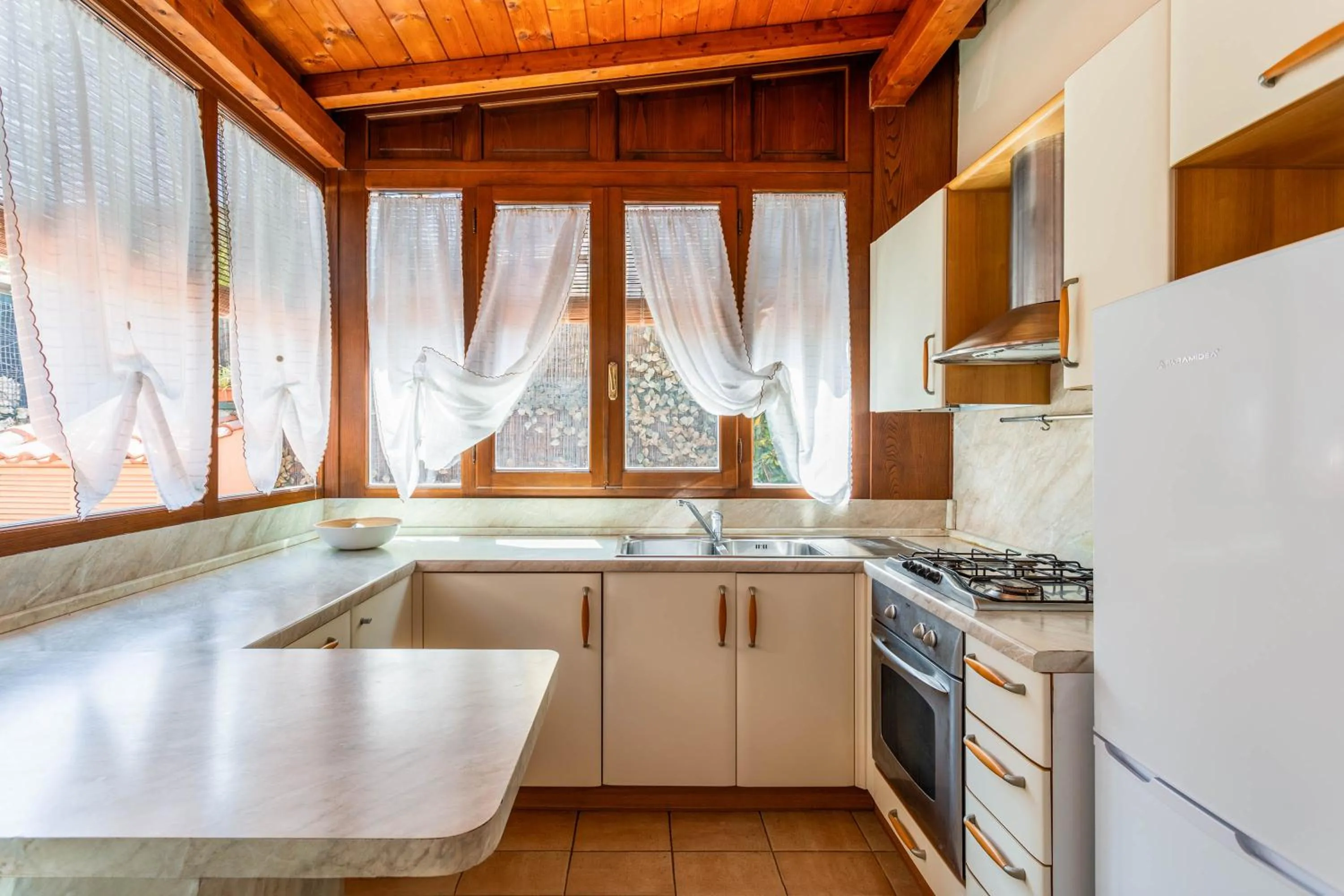 Kitchen or kitchenette in Hotel Sonia