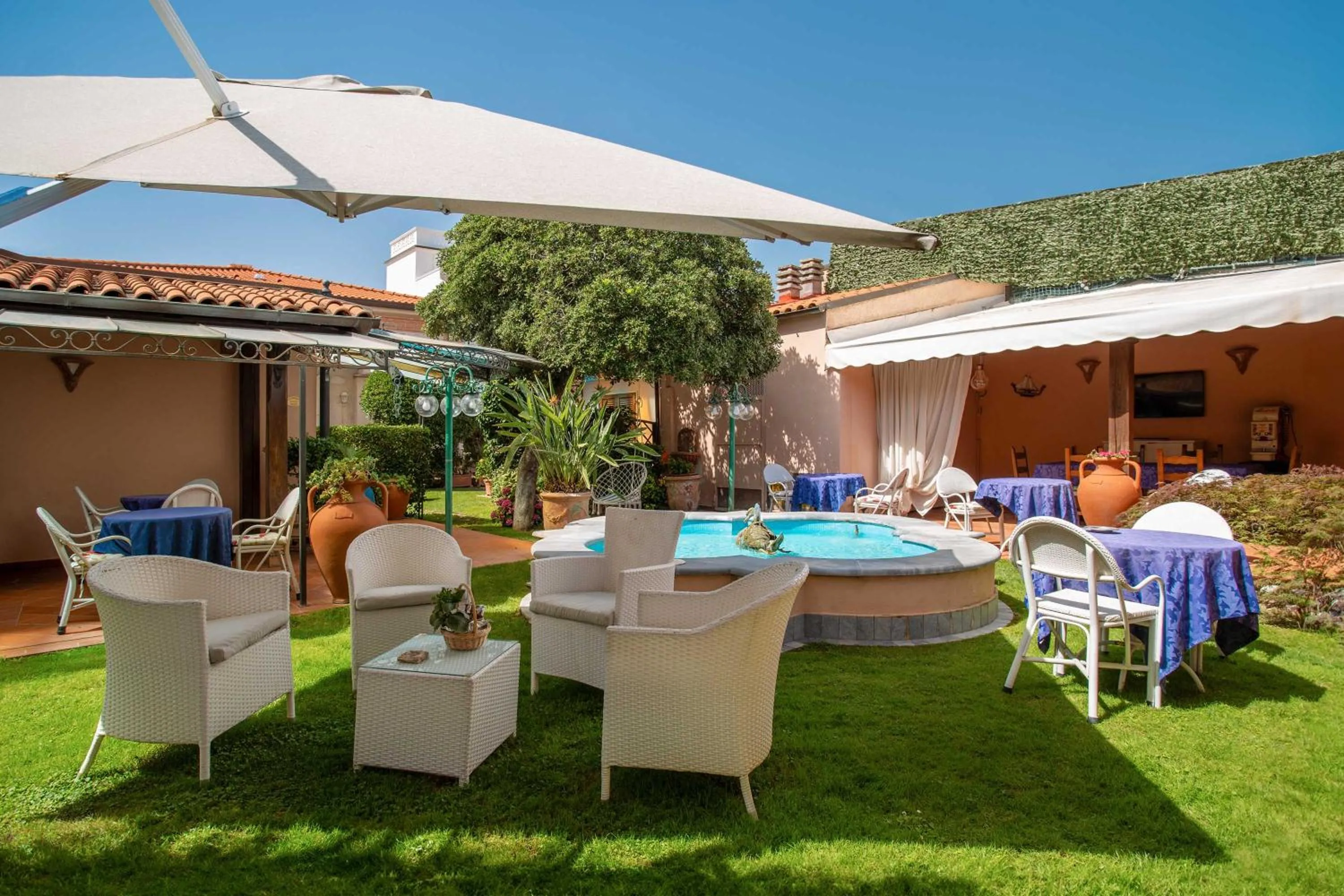 Patio in Hotel Sonia