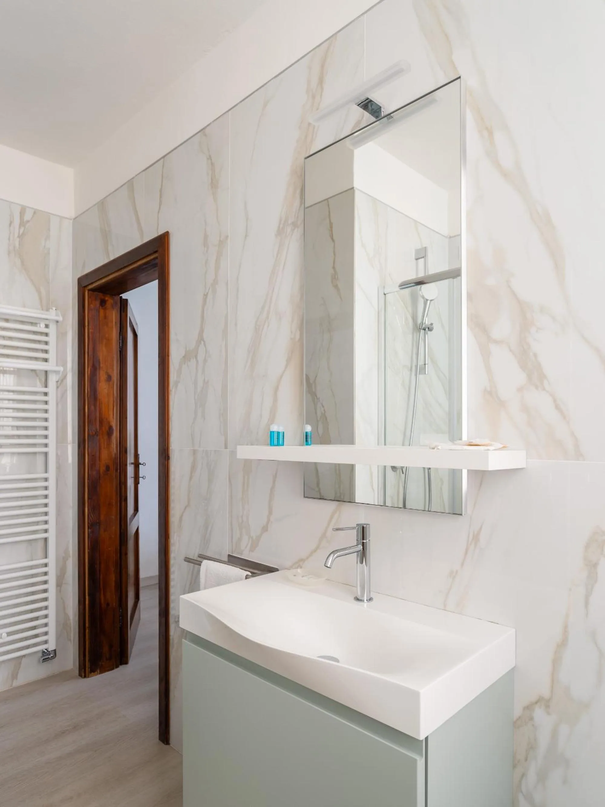 Shower in Hotel Sonia