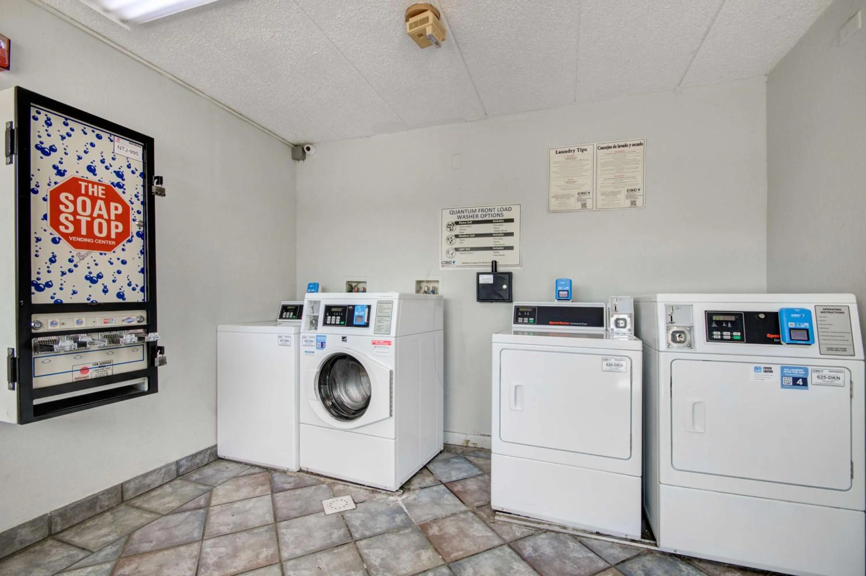 Property building in Motel 6-York, PA