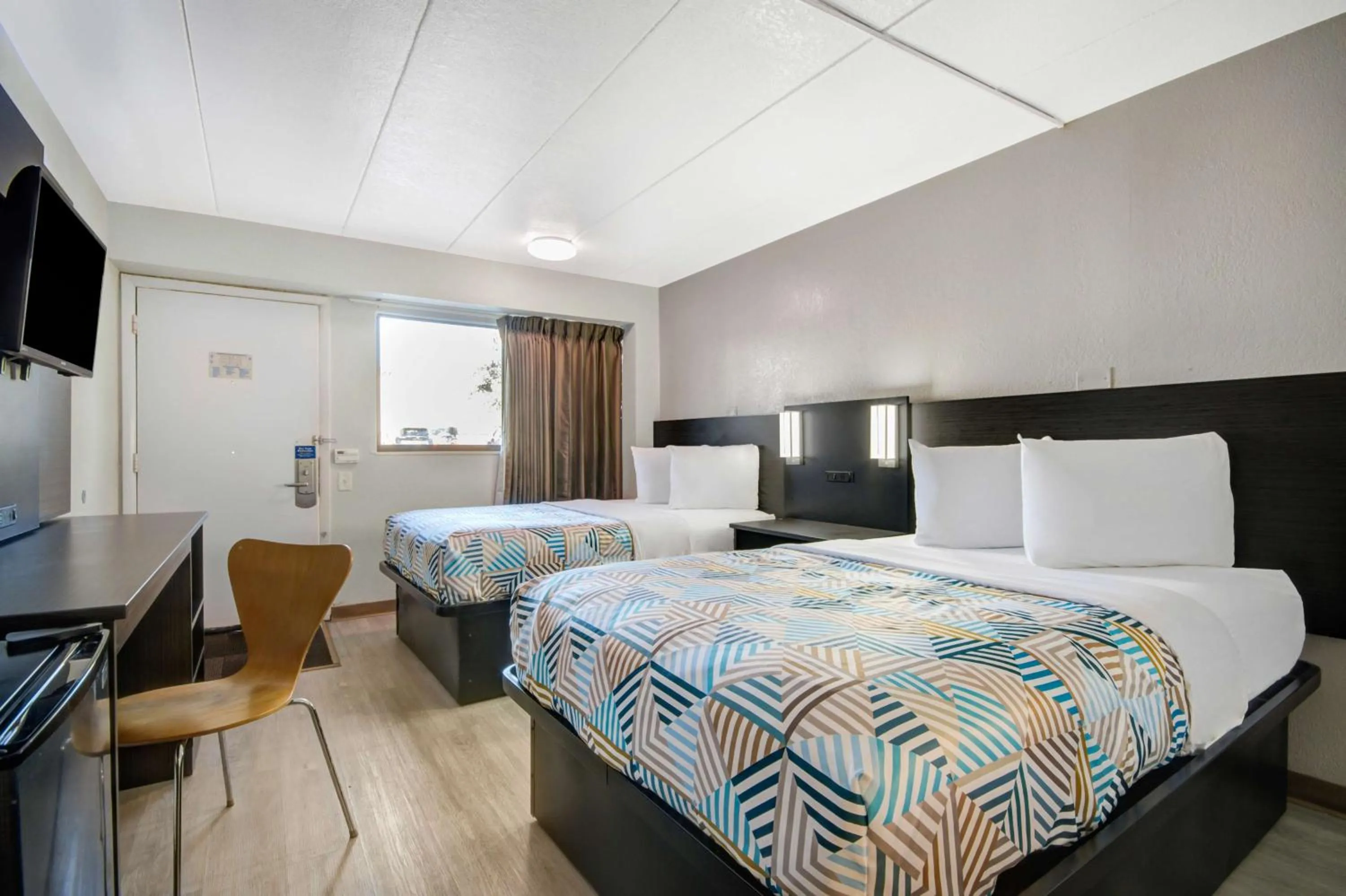 Other, Bed in Motel 6-York, PA