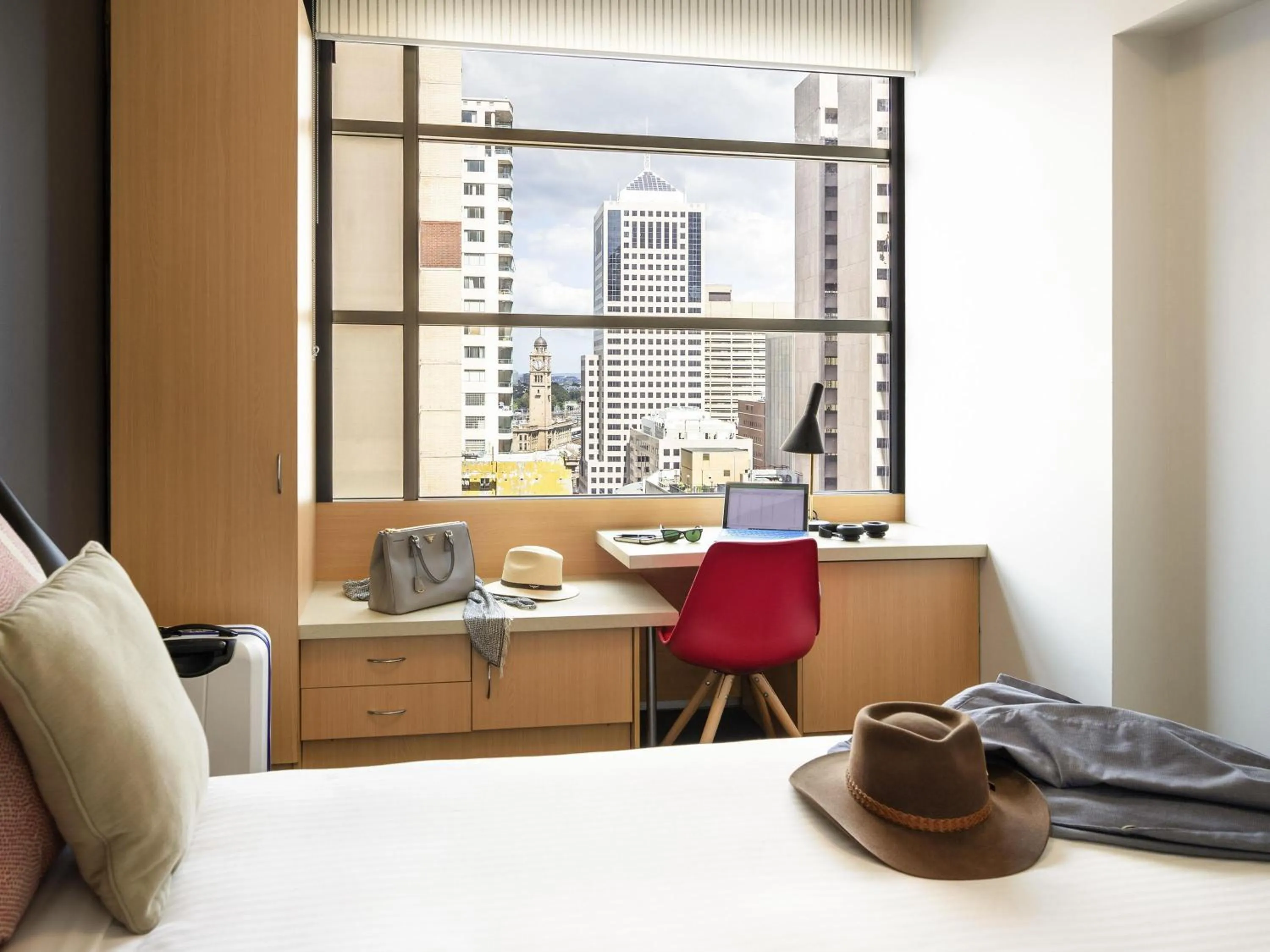 Bedroom in ibis Sydney World Square