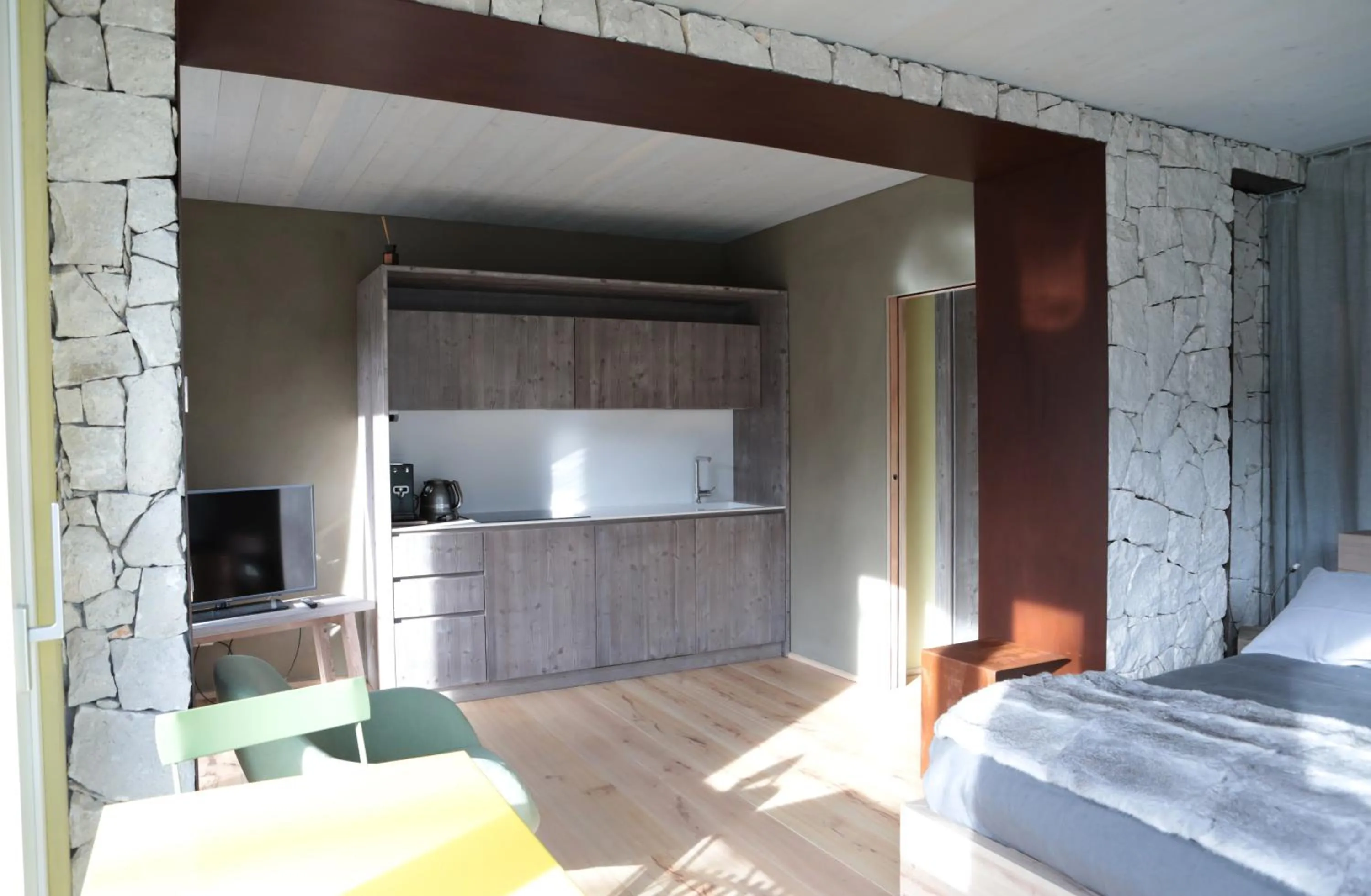 Kitchen or kitchenette, Bed in Tulipa Natural Home