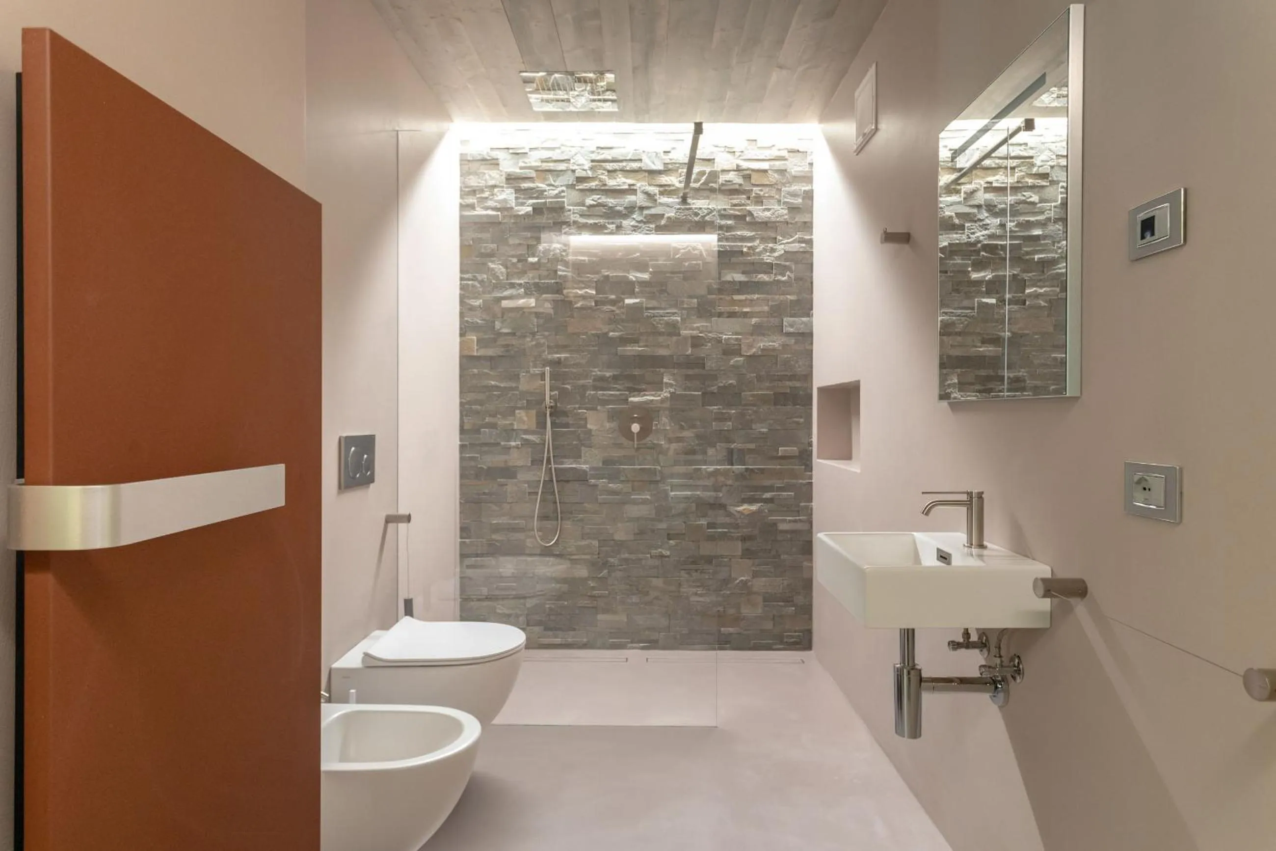 Toilet in Tulipa Natural Home