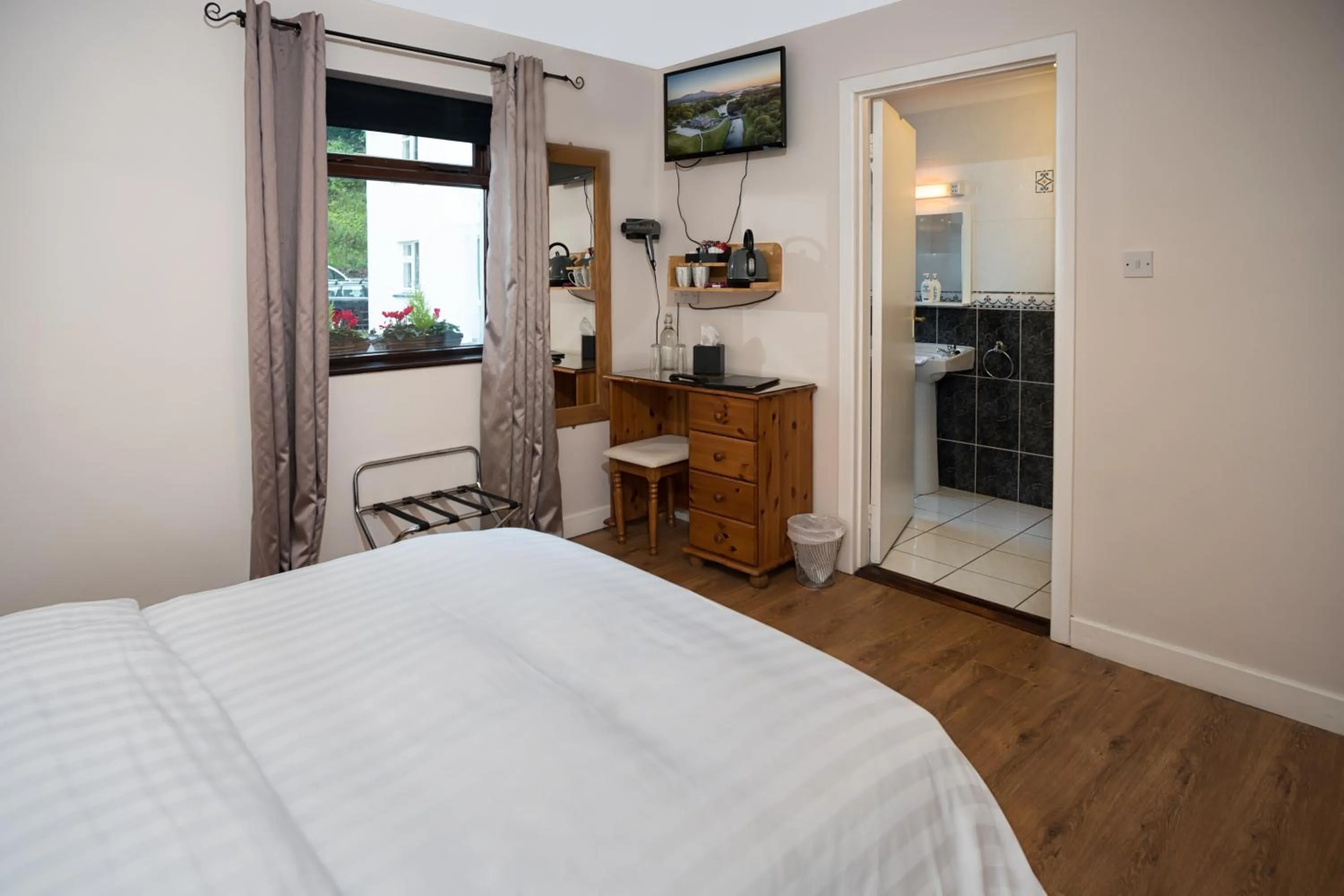 Bed in Woodside Lodge accomodation