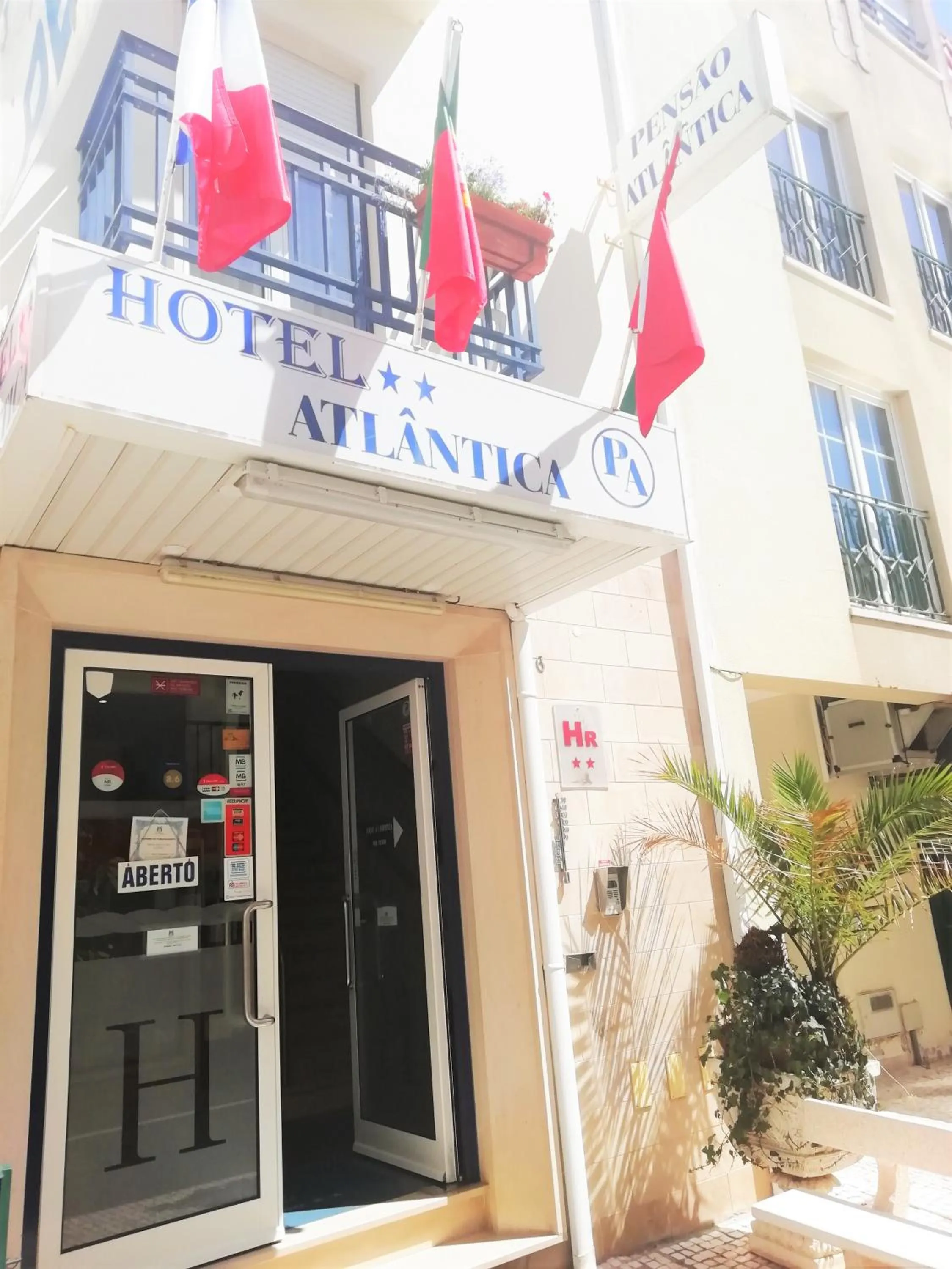 Facade/entrance in Hotel Atlântica