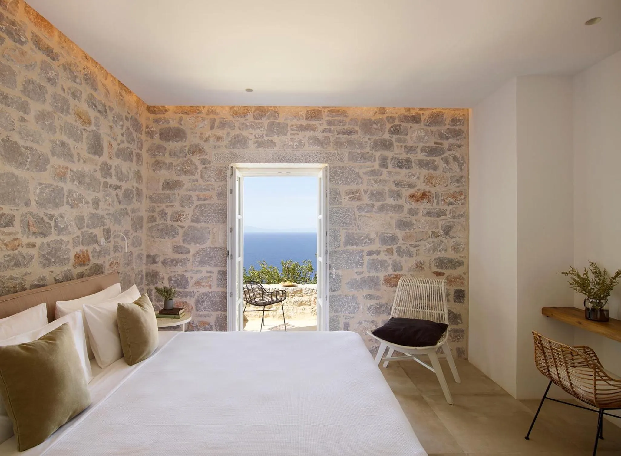 Bed in Ariá Estate Suites & Spa