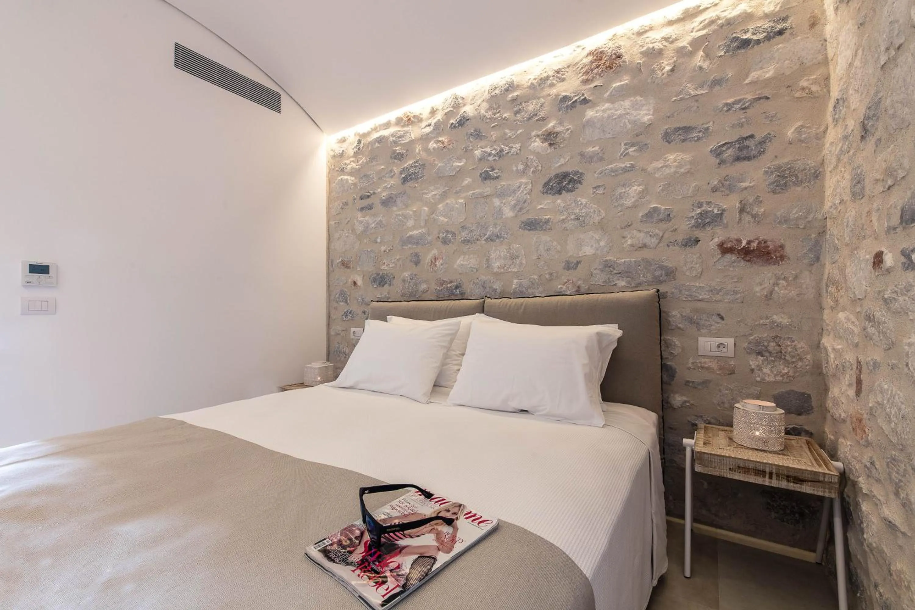 Photo of the whole room, Bed in Ariá Estate Suites & Spa