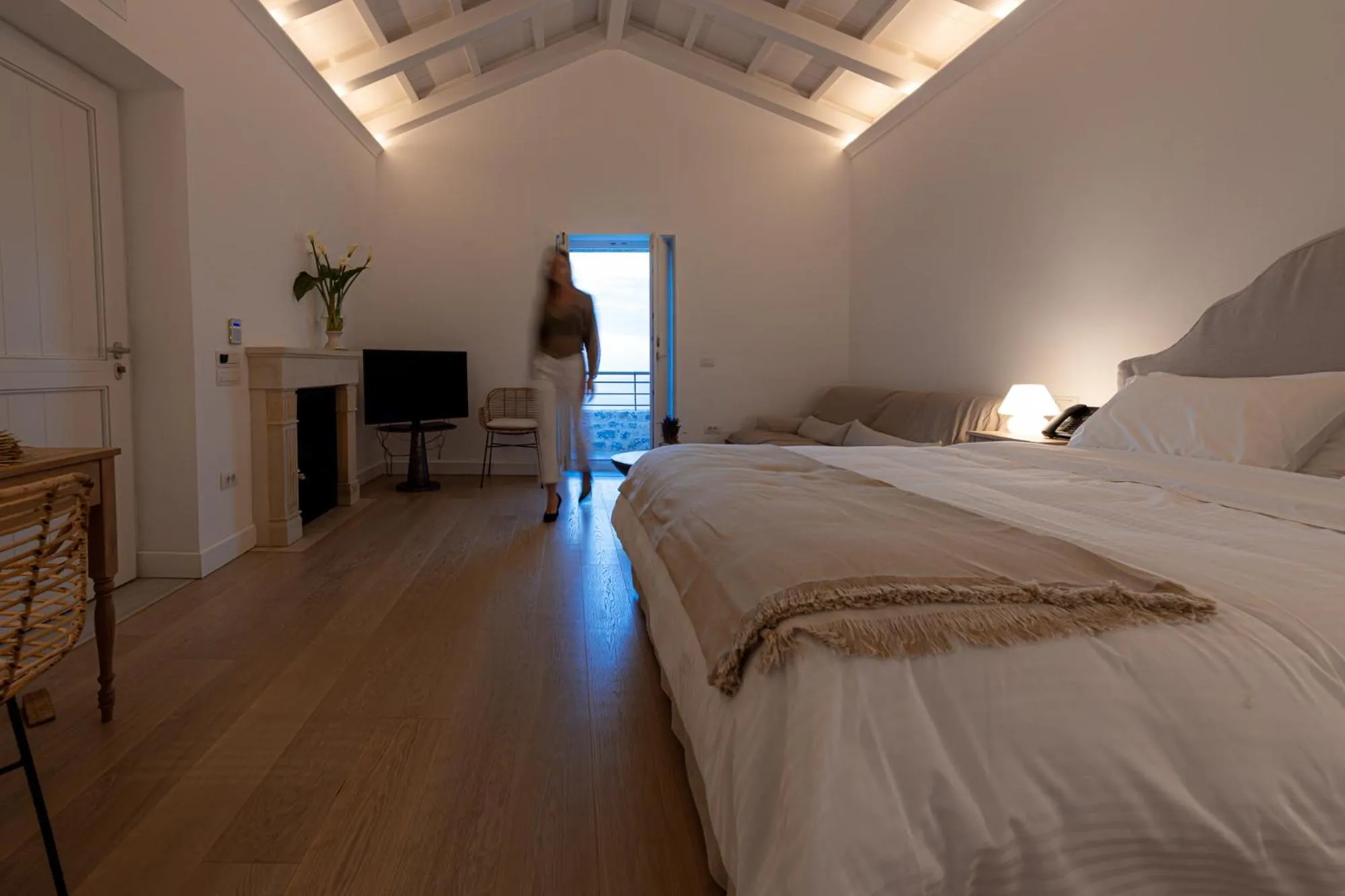 Photo of the whole room, Bed in Ariá Estate Suites & Spa