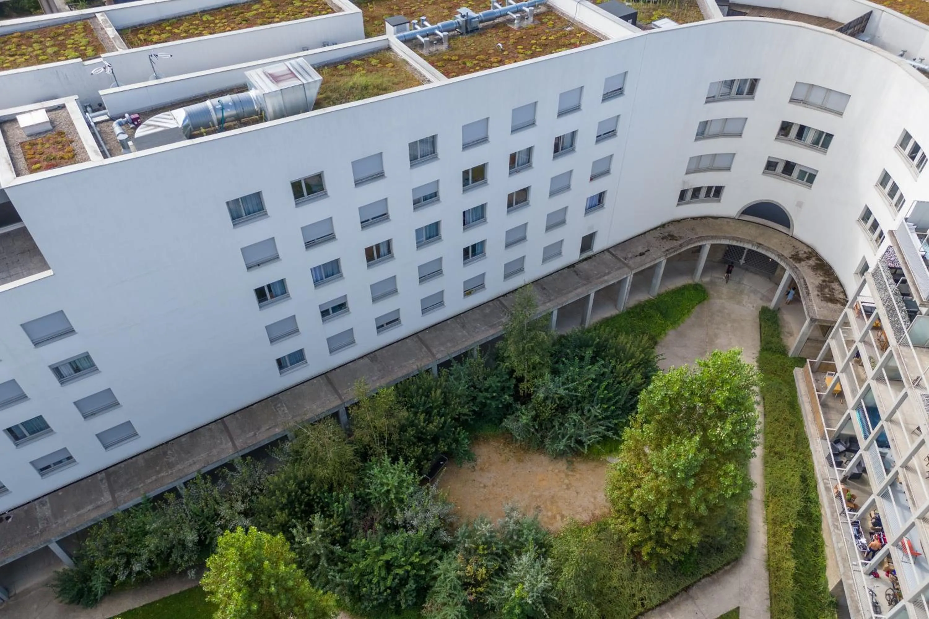 Property building in Nemea Appart Hotel Elypseo Strasbourg Port