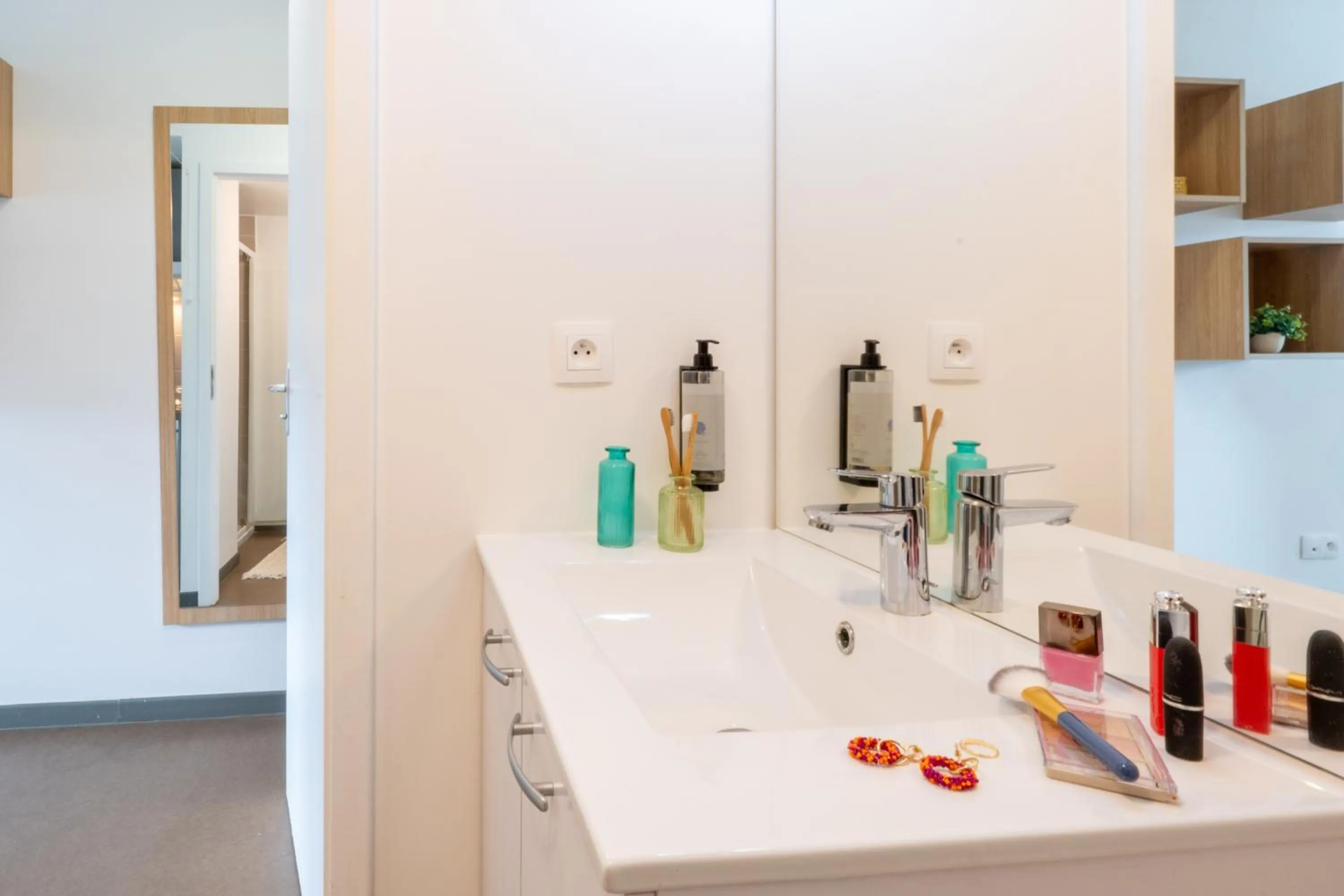 Bathroom in Nemea Appart Hotel Elypseo Strasbourg Port