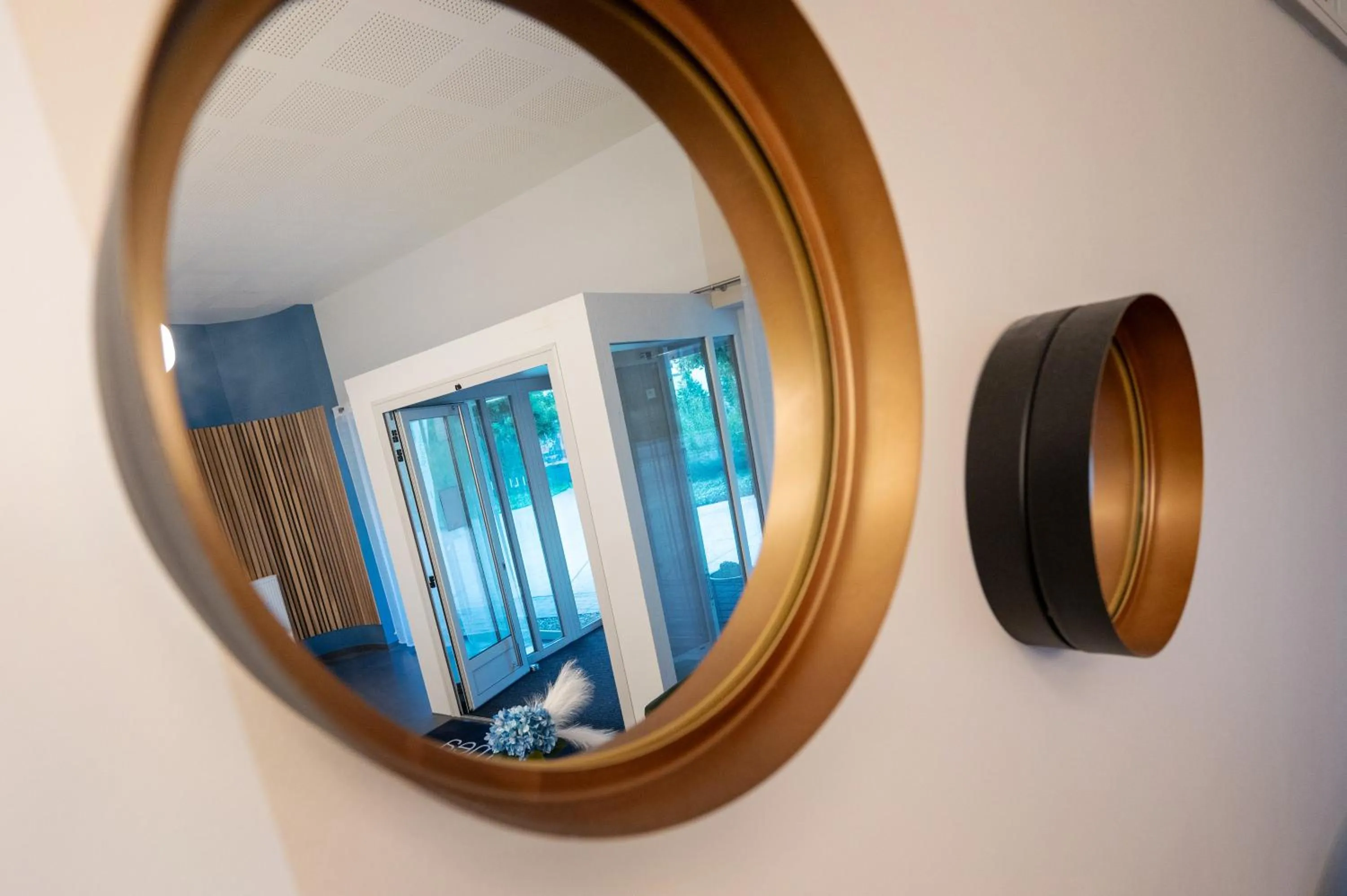 Lobby or reception in Nemea Appart Hotel Elypseo Strasbourg Port