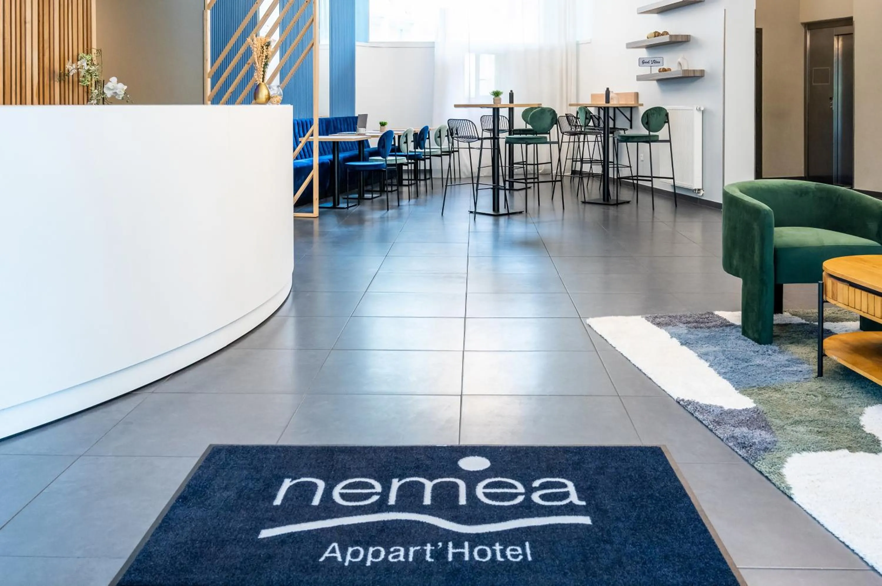 Lobby or reception in Nemea Appart Hotel Elypseo Strasbourg Port
