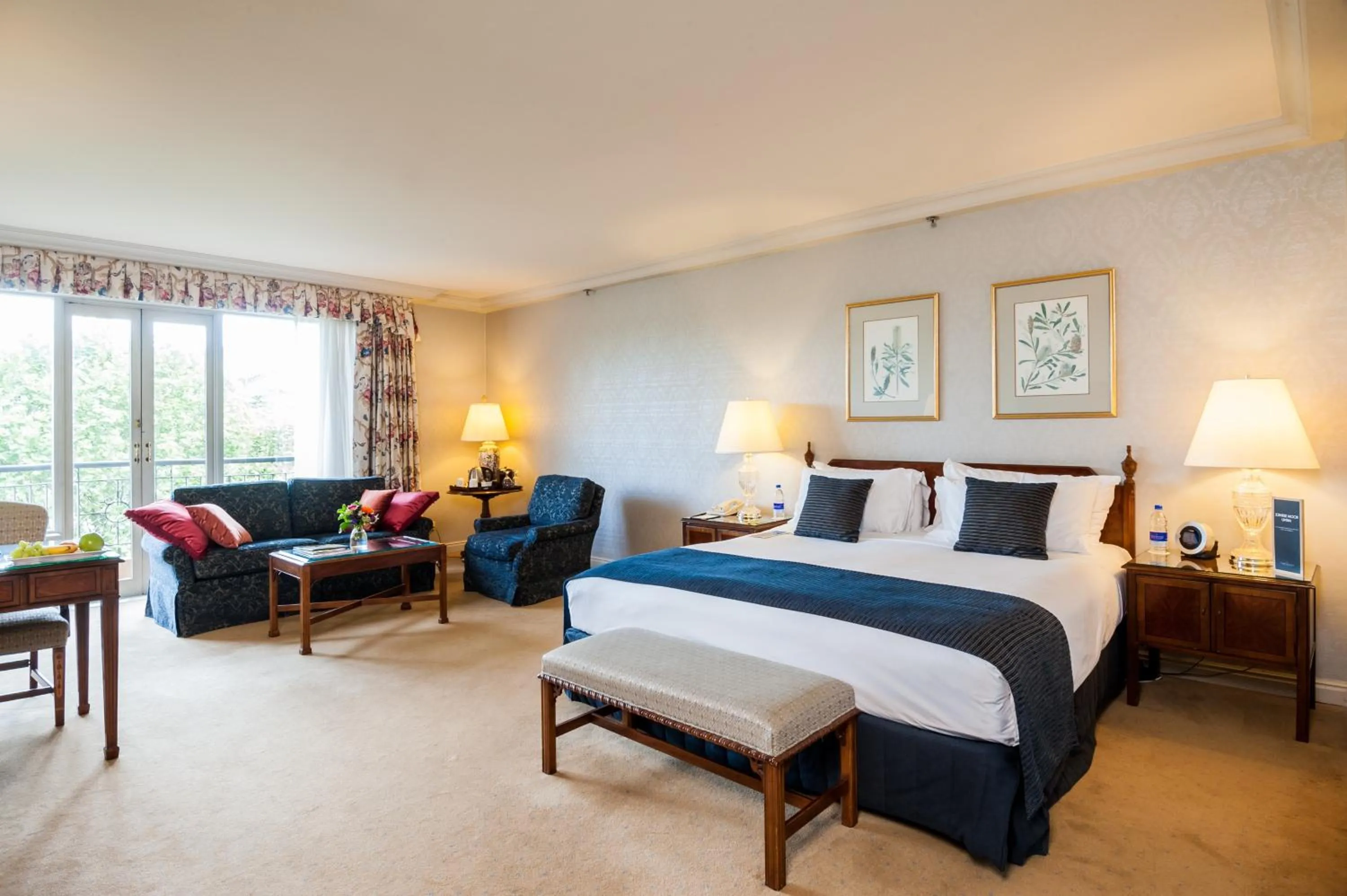 Photo of the whole room in Sir Stamford Circular Quay