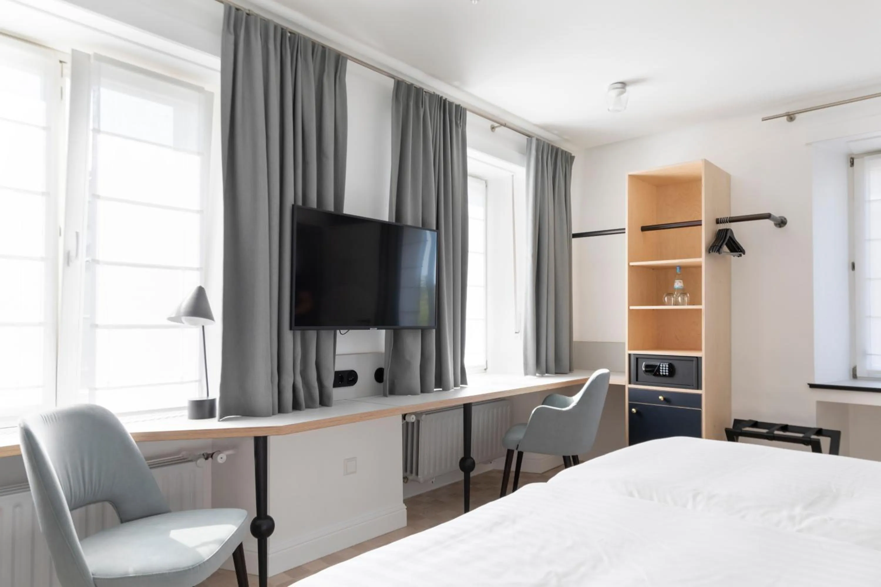 TV and multimedia, Bed in Hotel-Restaurant Beim Schlass