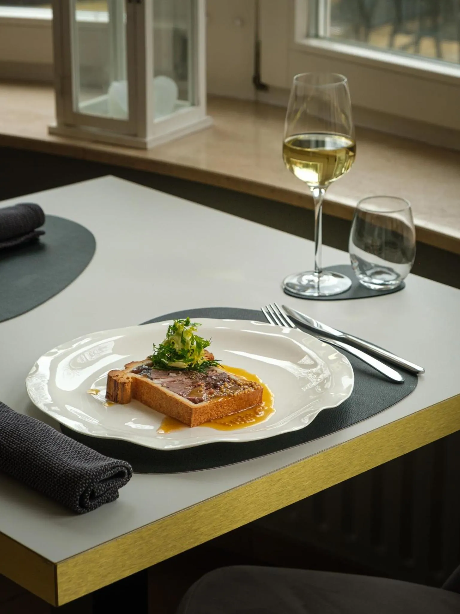 Restaurant/places to eat in Hotel-Restaurant Beim Schlass