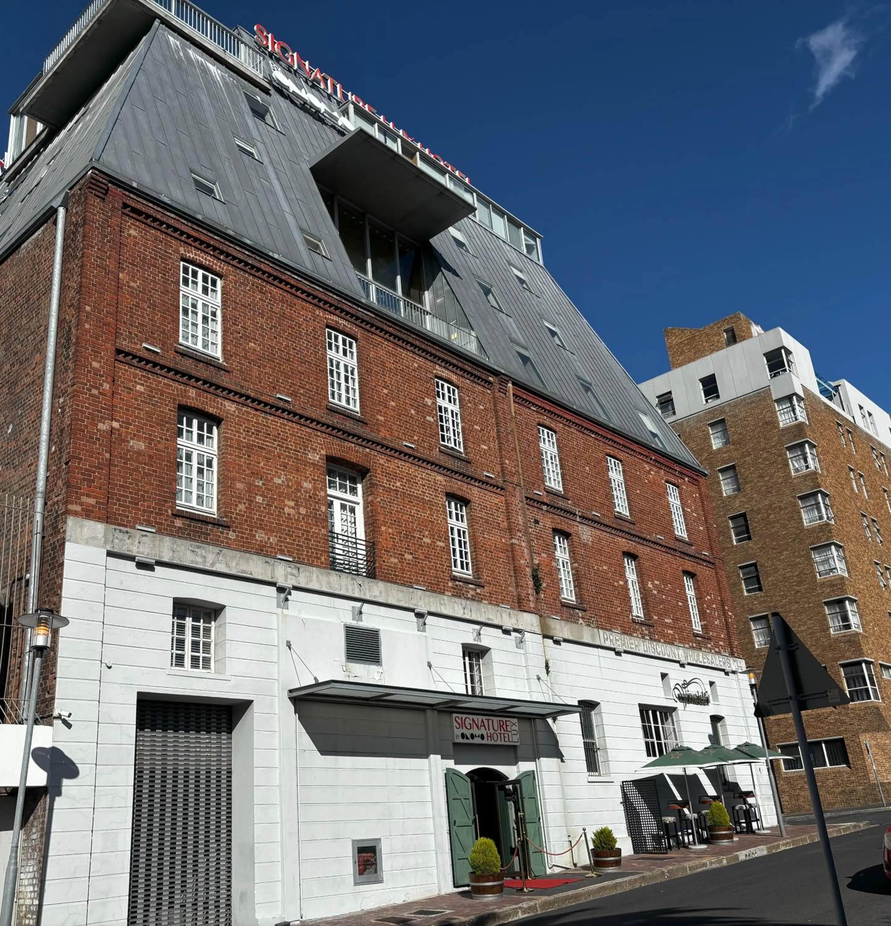 Property building in ONOMO Hotel Waterfront