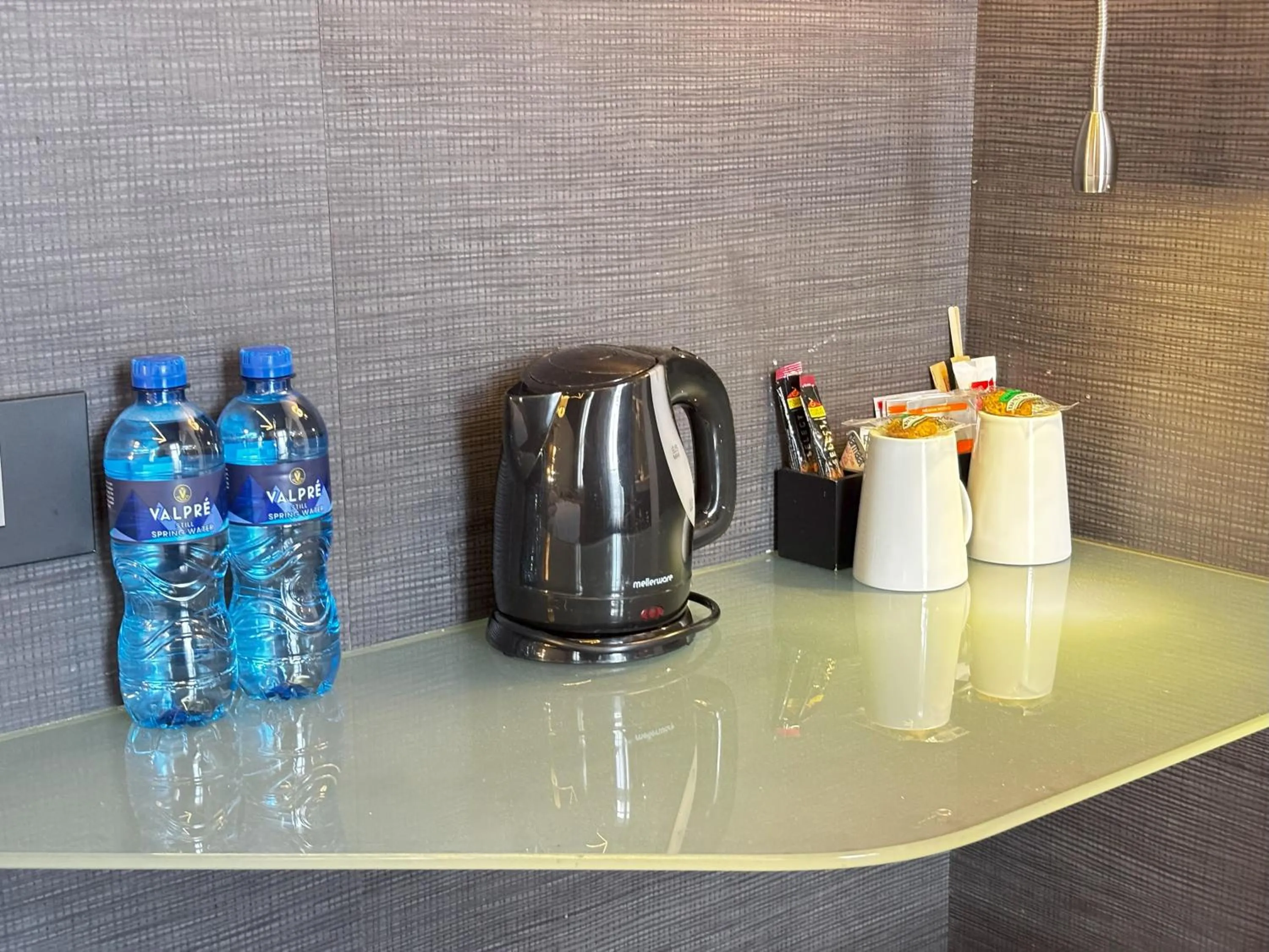 Coffee/tea facilities in ONOMO Hotel Waterfront