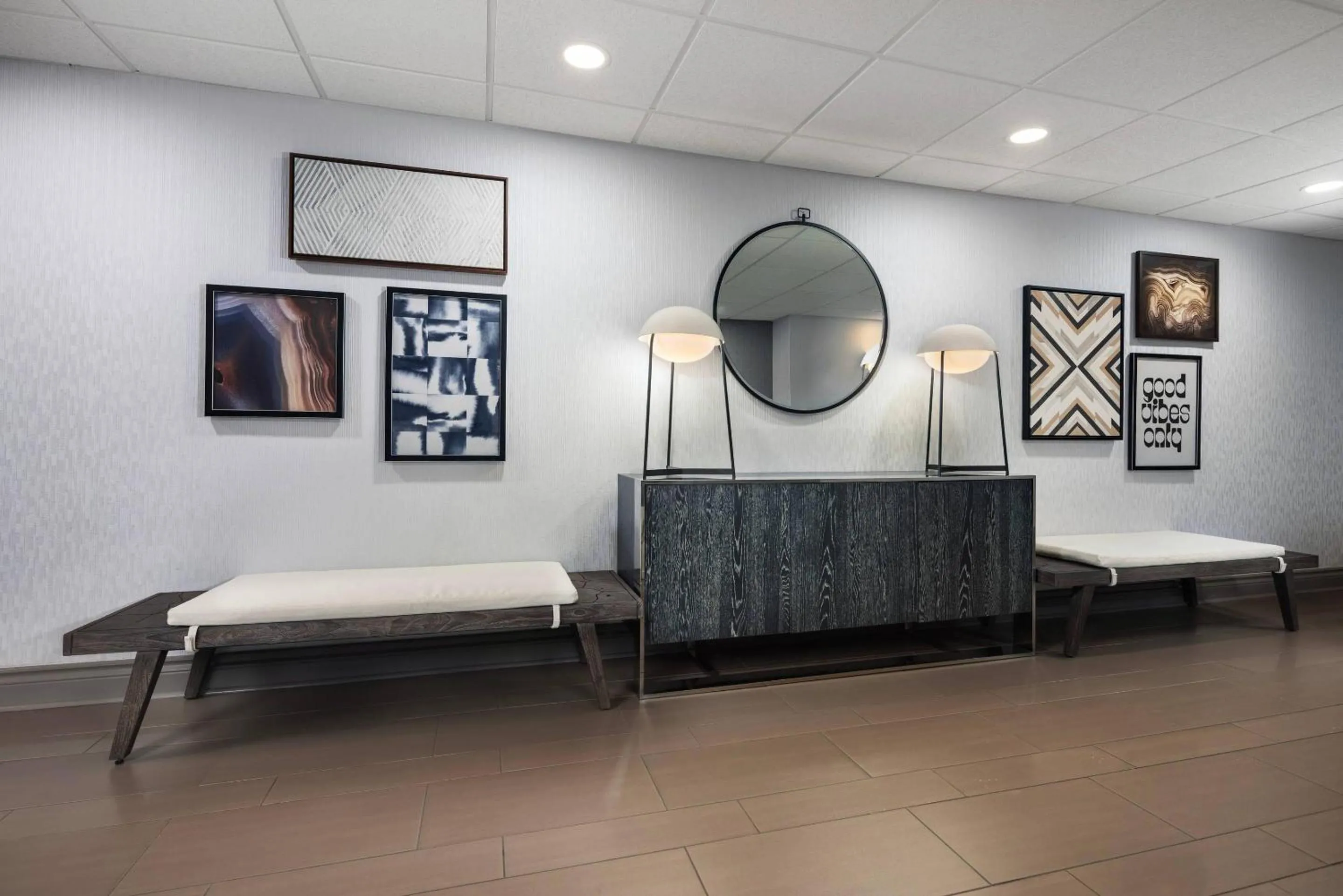 Lobby or reception in Country Inn & Suites by Radisson Asheville Downtown Tunnel Road