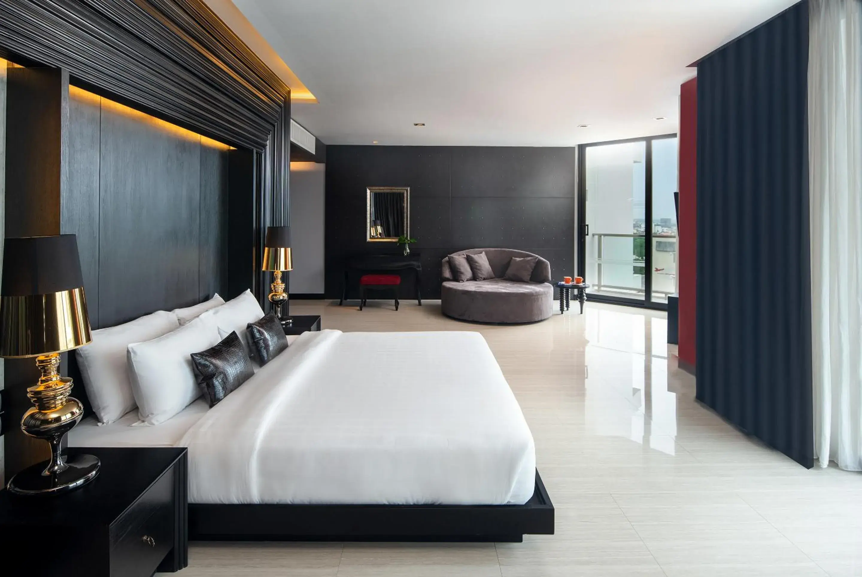 Corner Suite in TSix5 Quarter Corner Suite in TSix5 Quarter