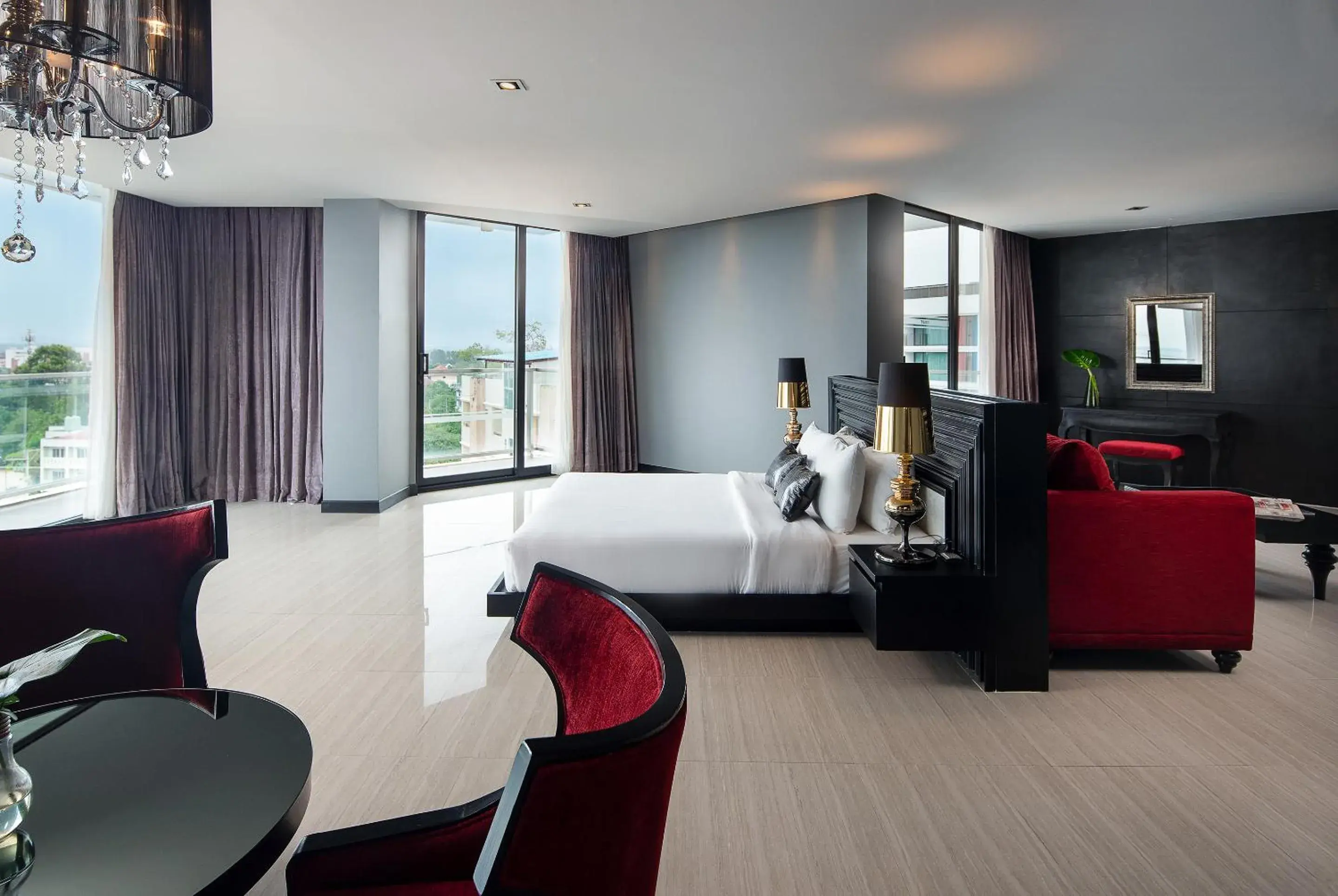 Royal Suite in TSix5 Quarter Royal Suite in TSix5 Quarter