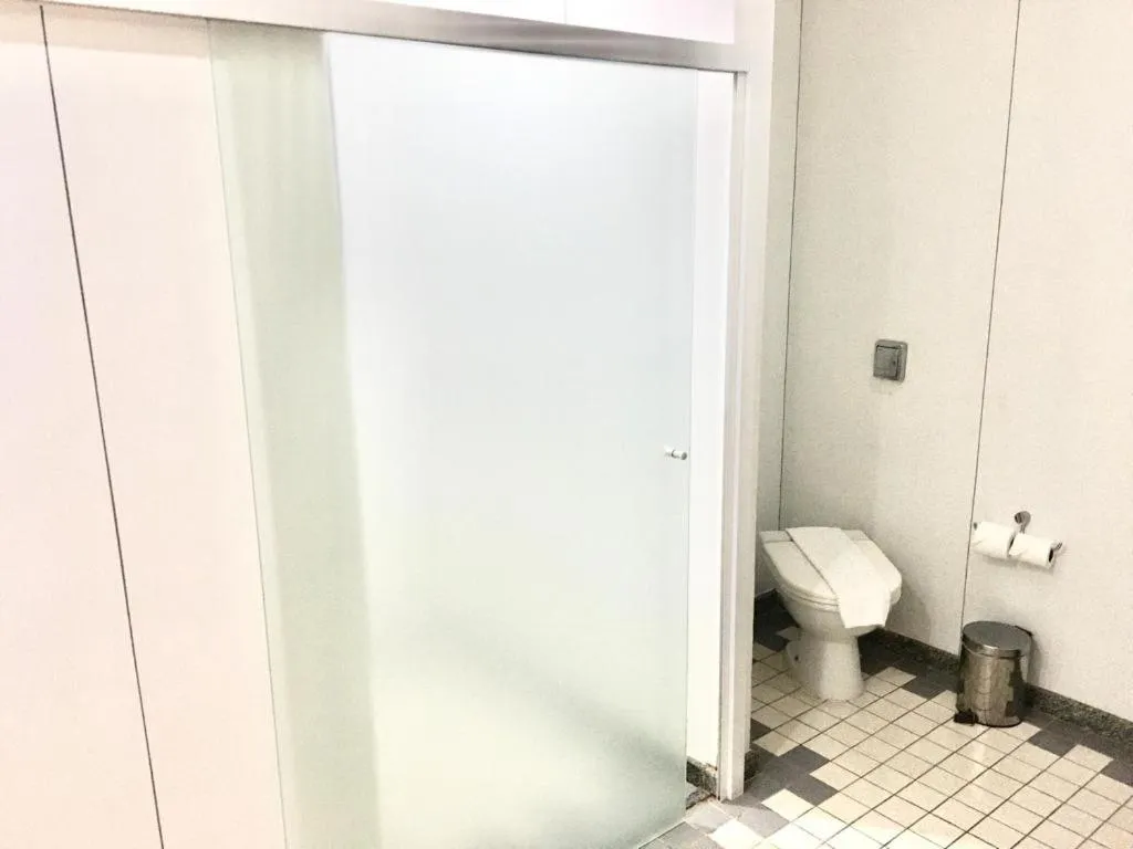 Toilet in Premier Parc Hotel