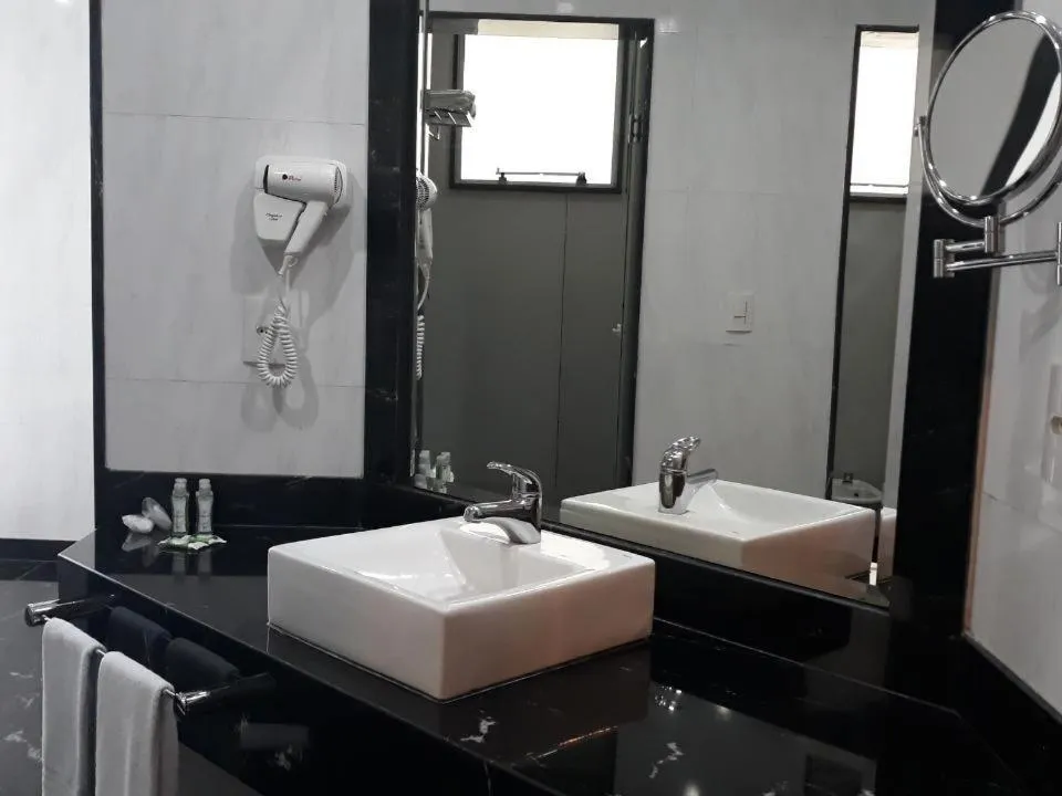 Bathroom in Premier Parc Hotel