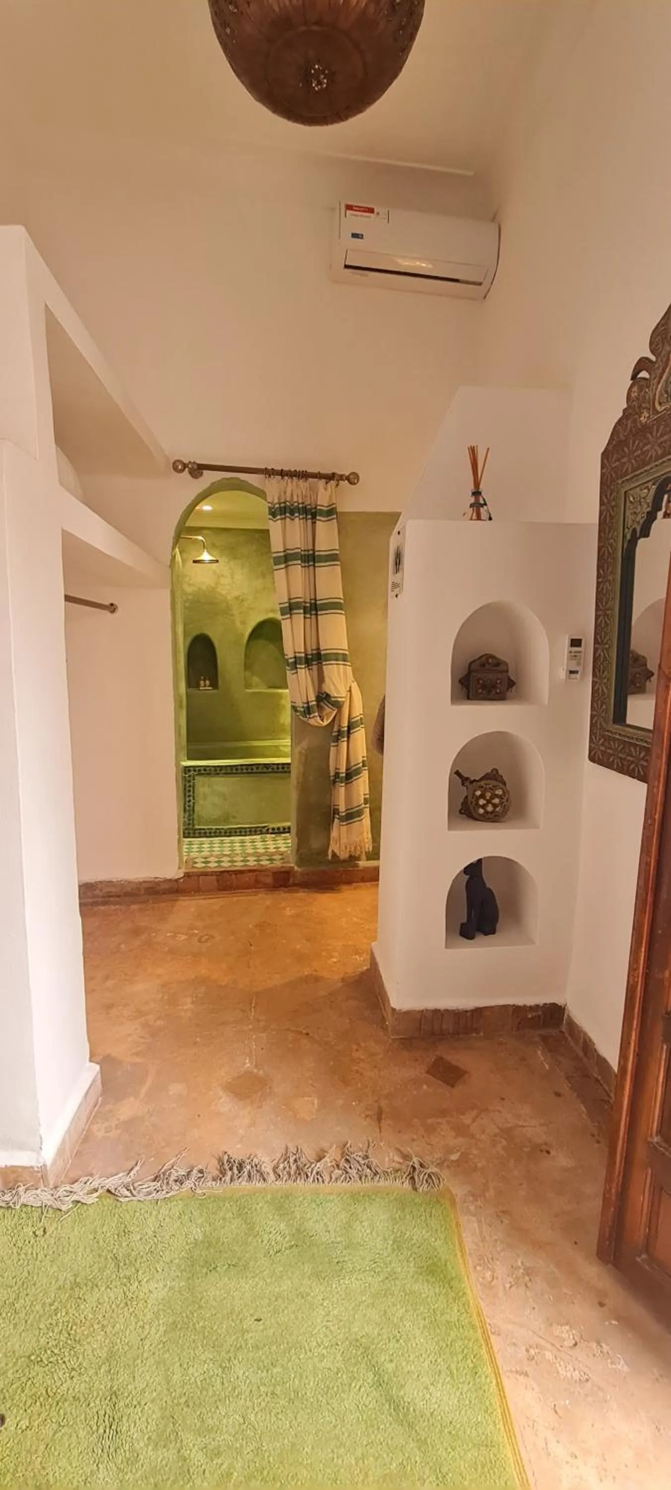 air conditioner in Dar Warda