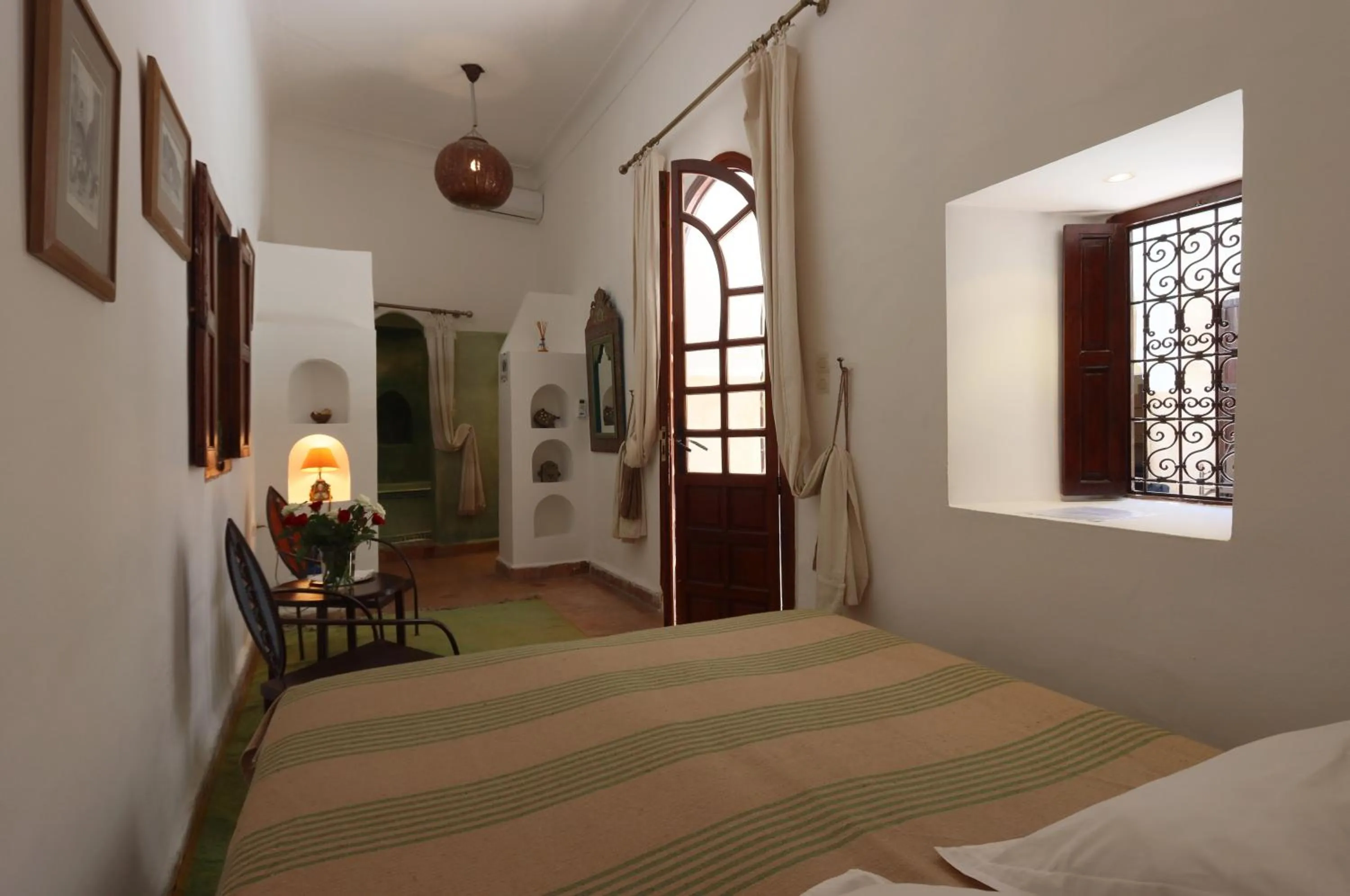 Photo of the whole room, Bed in Dar Warda