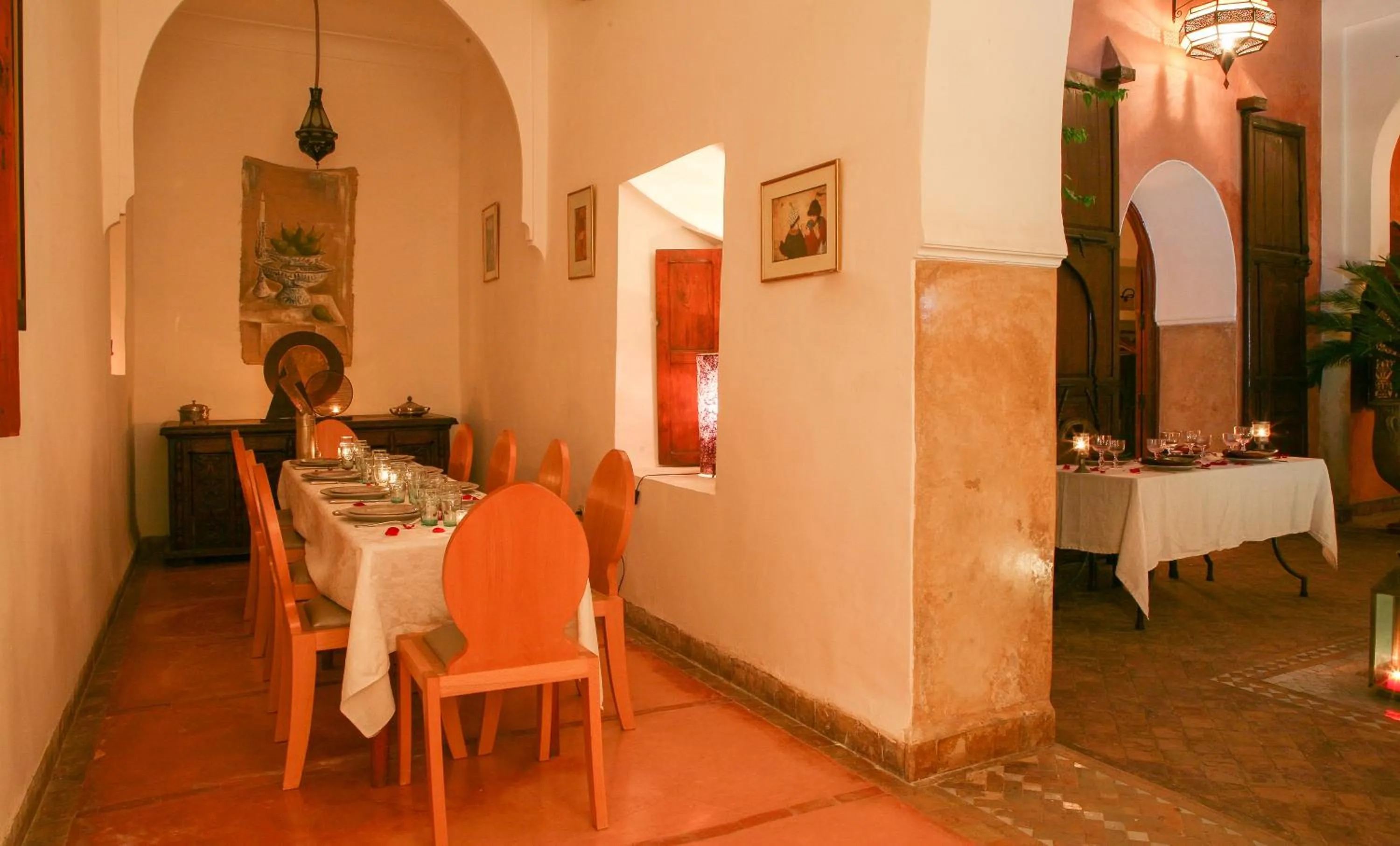 Restaurant/places to eat in Dar Warda