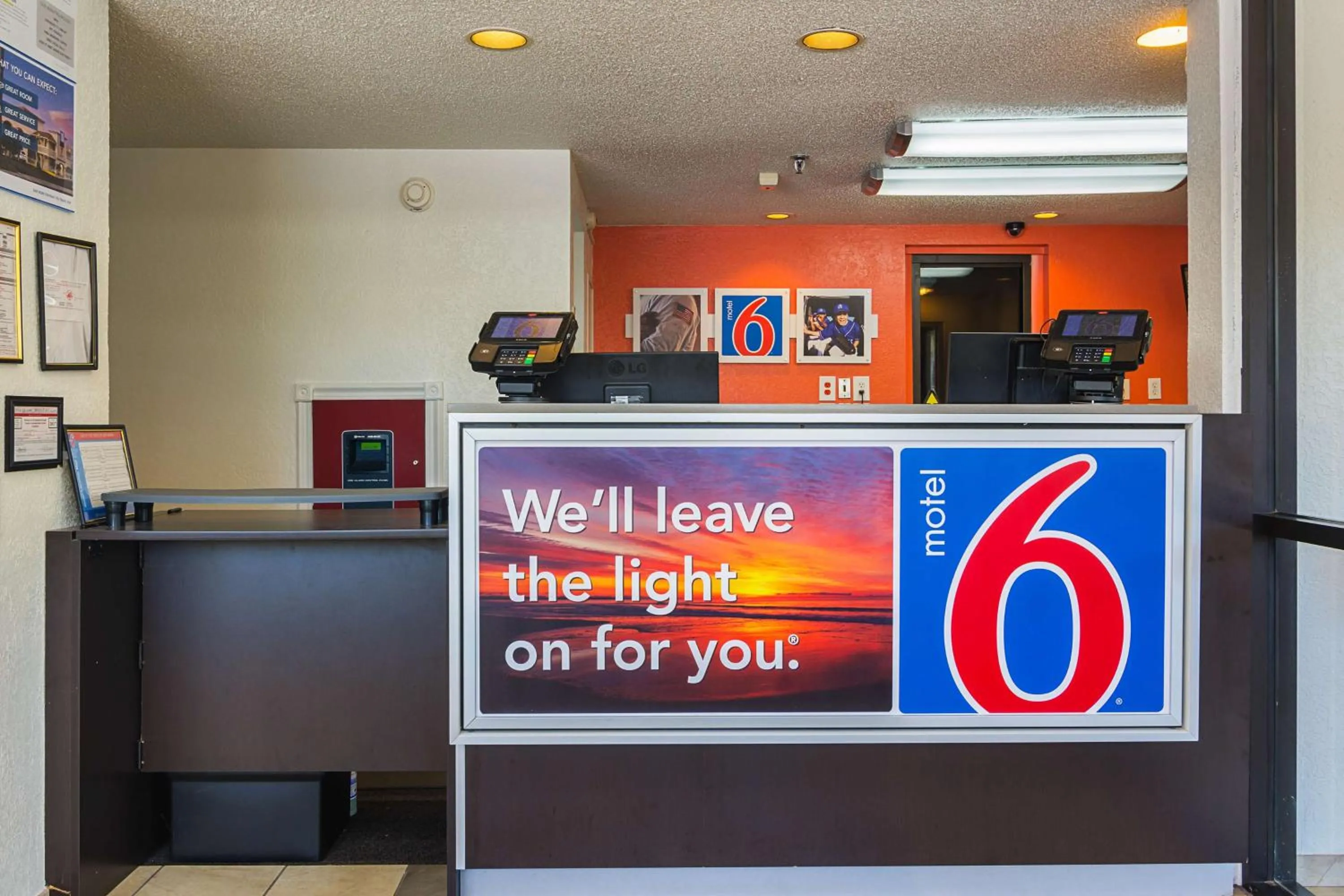 Lobby or reception in Motel 6-Tucker, GA - Atlanta Northeast