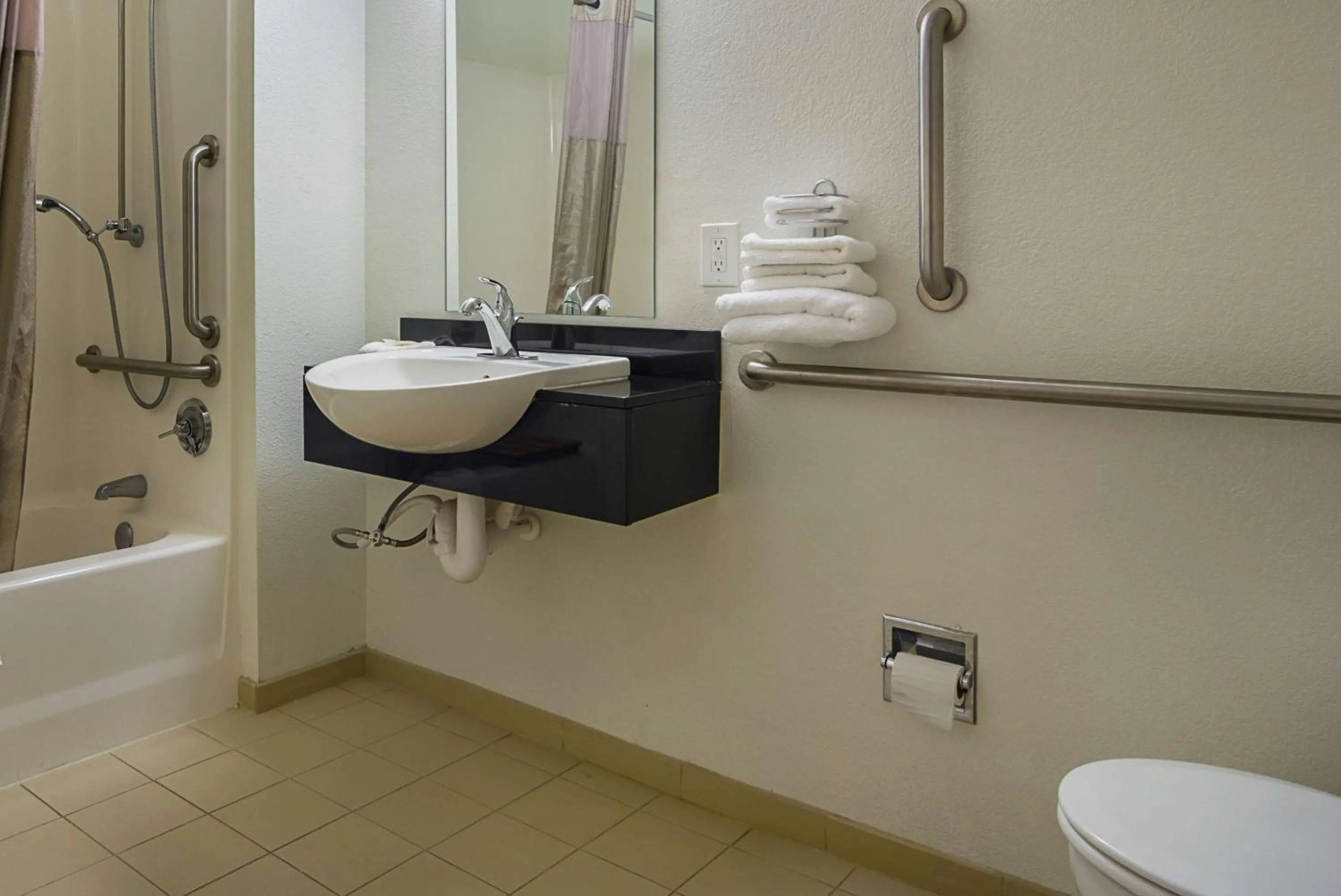 Shower in Motel 6-Tucker, GA - Atlanta Northeast