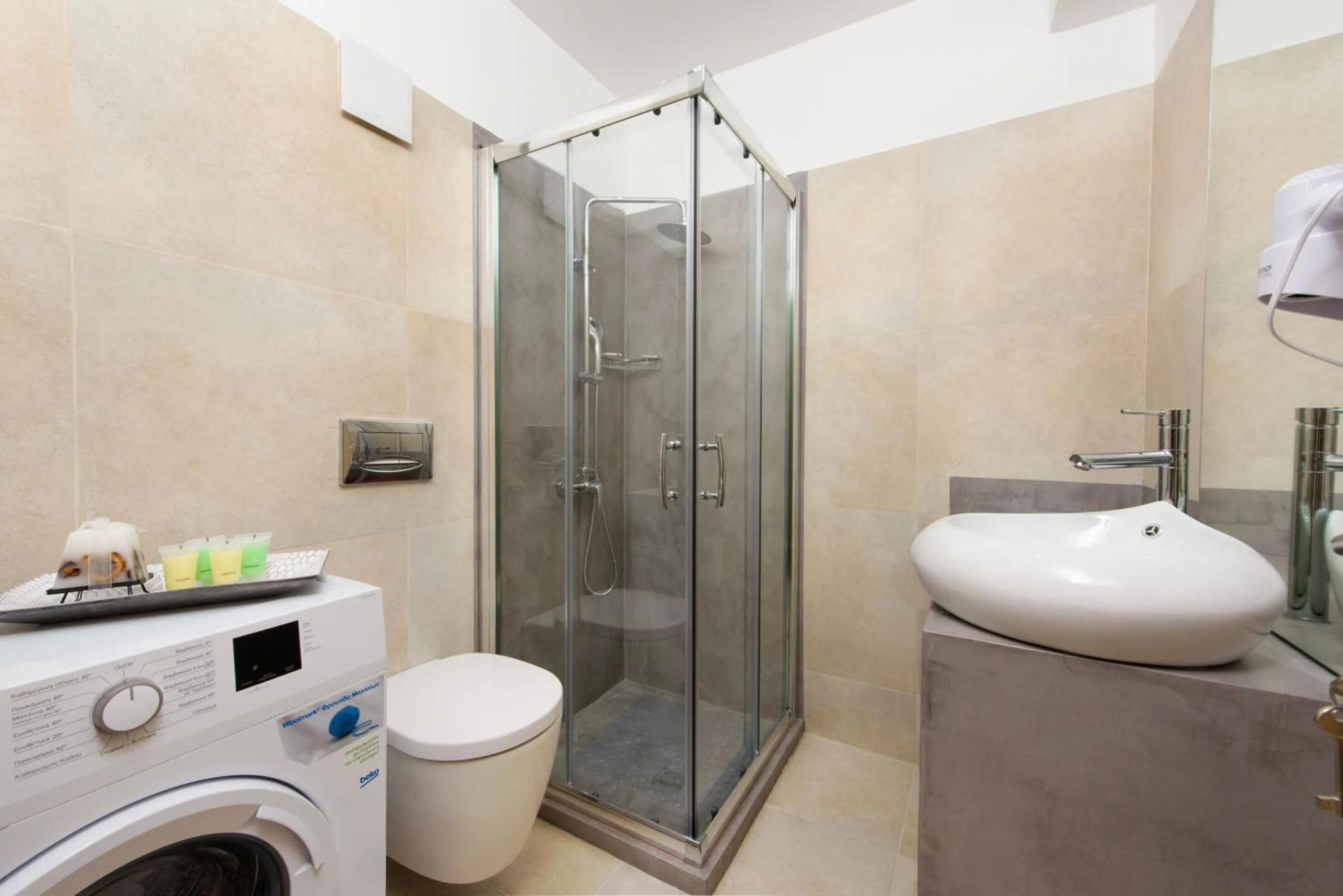 Shower in Angelo Del'Arte Estate