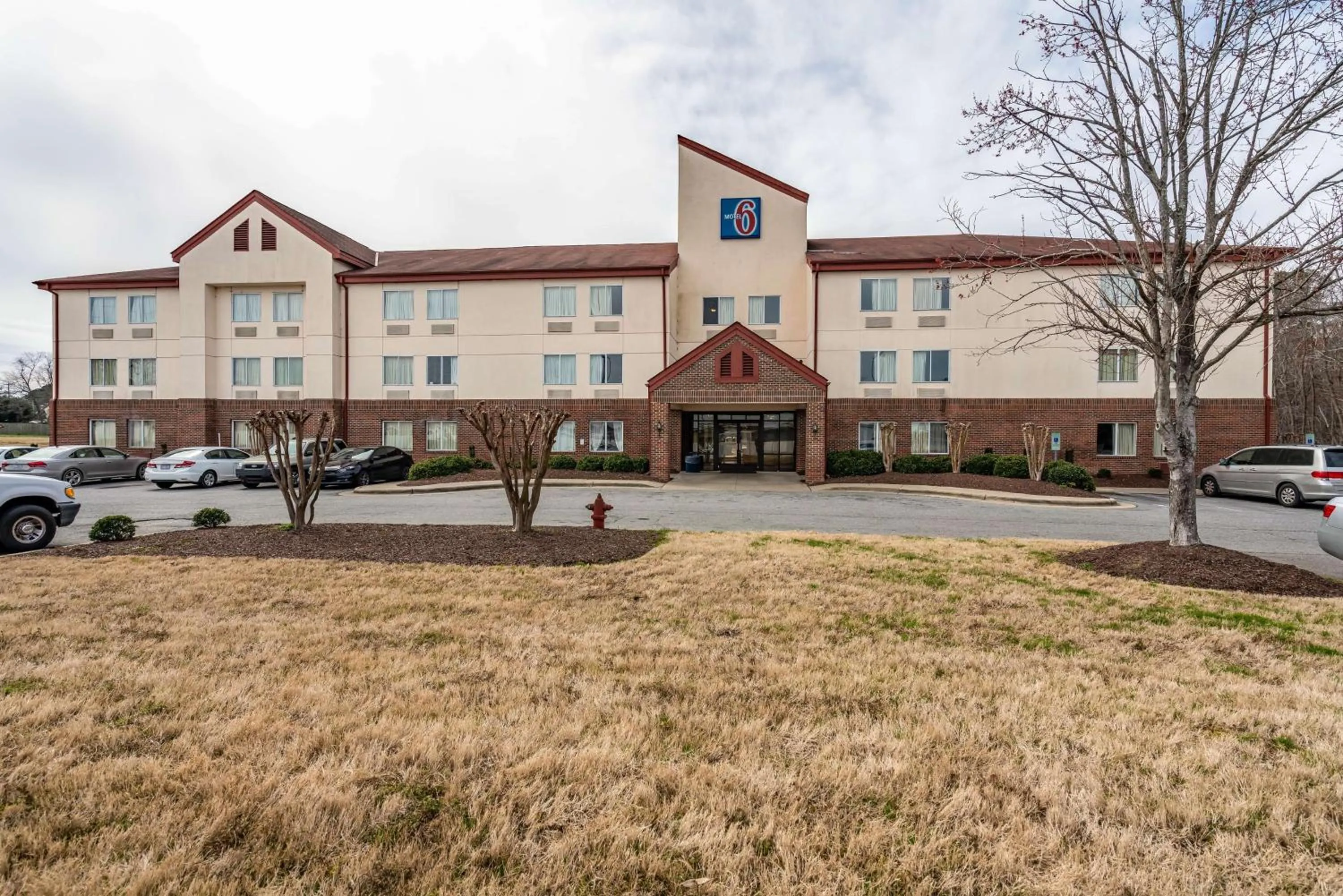 Property building in Motel 6-Rocky Mount, NC