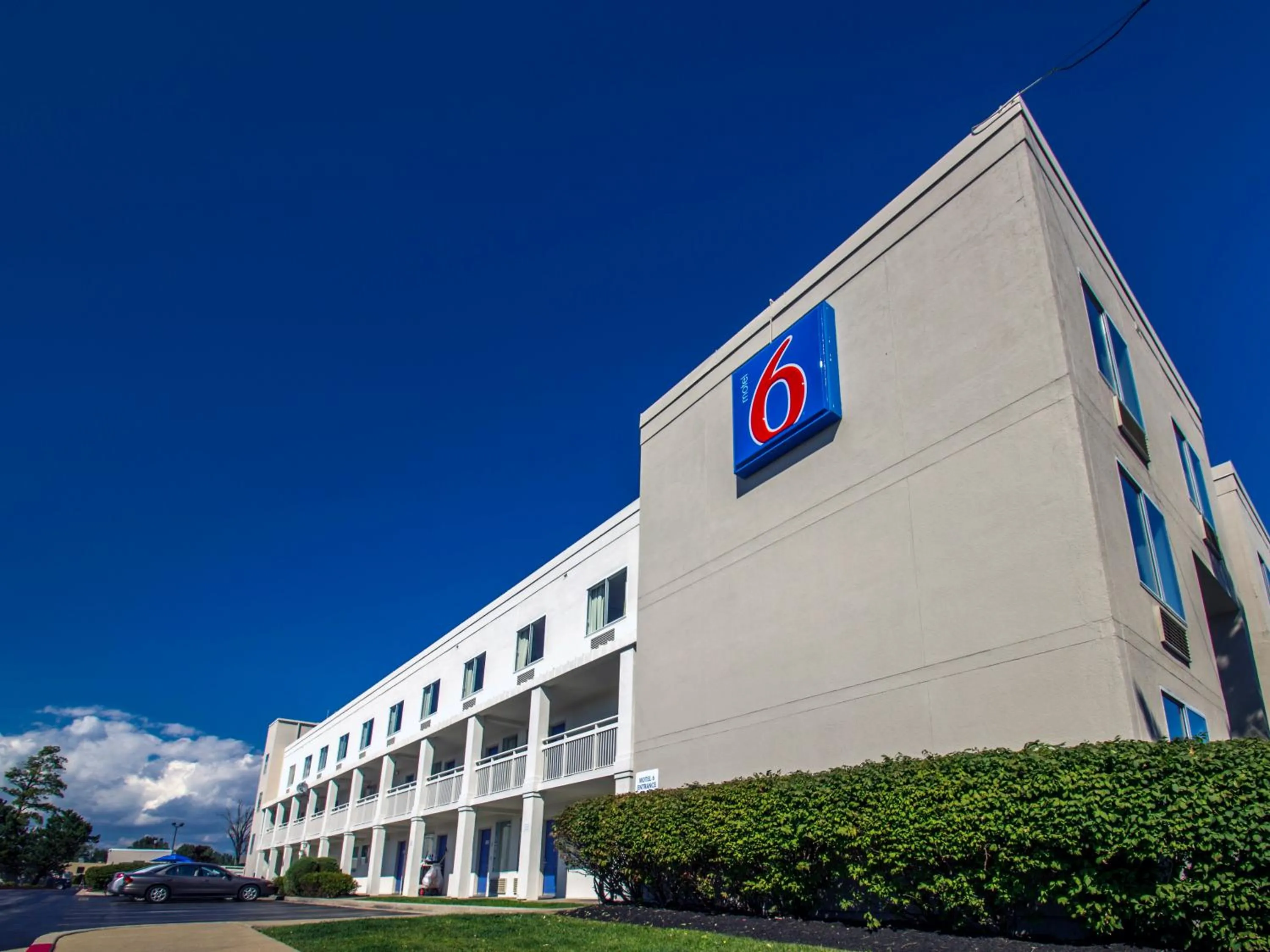 Facade/entrance in Motel 6-Buffalo, NY - Airport - Williamsville