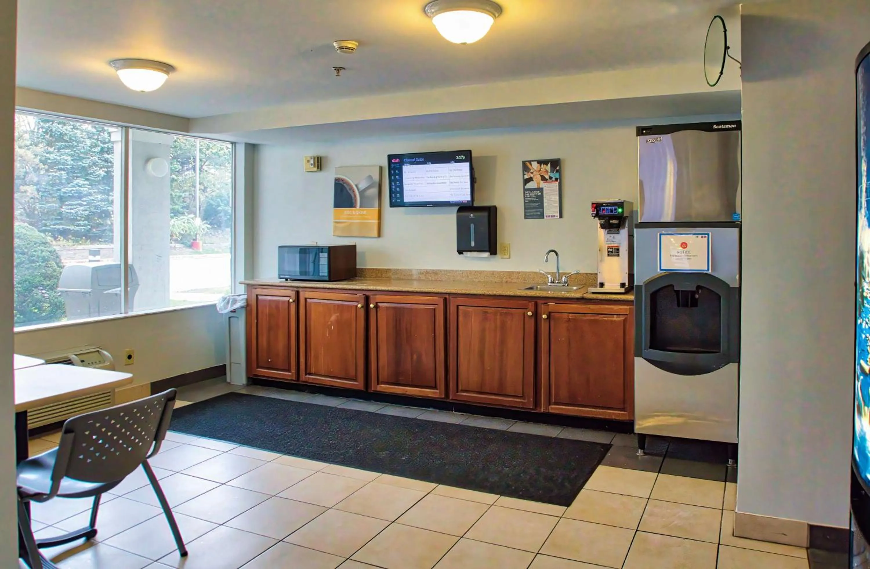 Property building in Motel 6-Buffalo, NY - Airport - Williamsville
