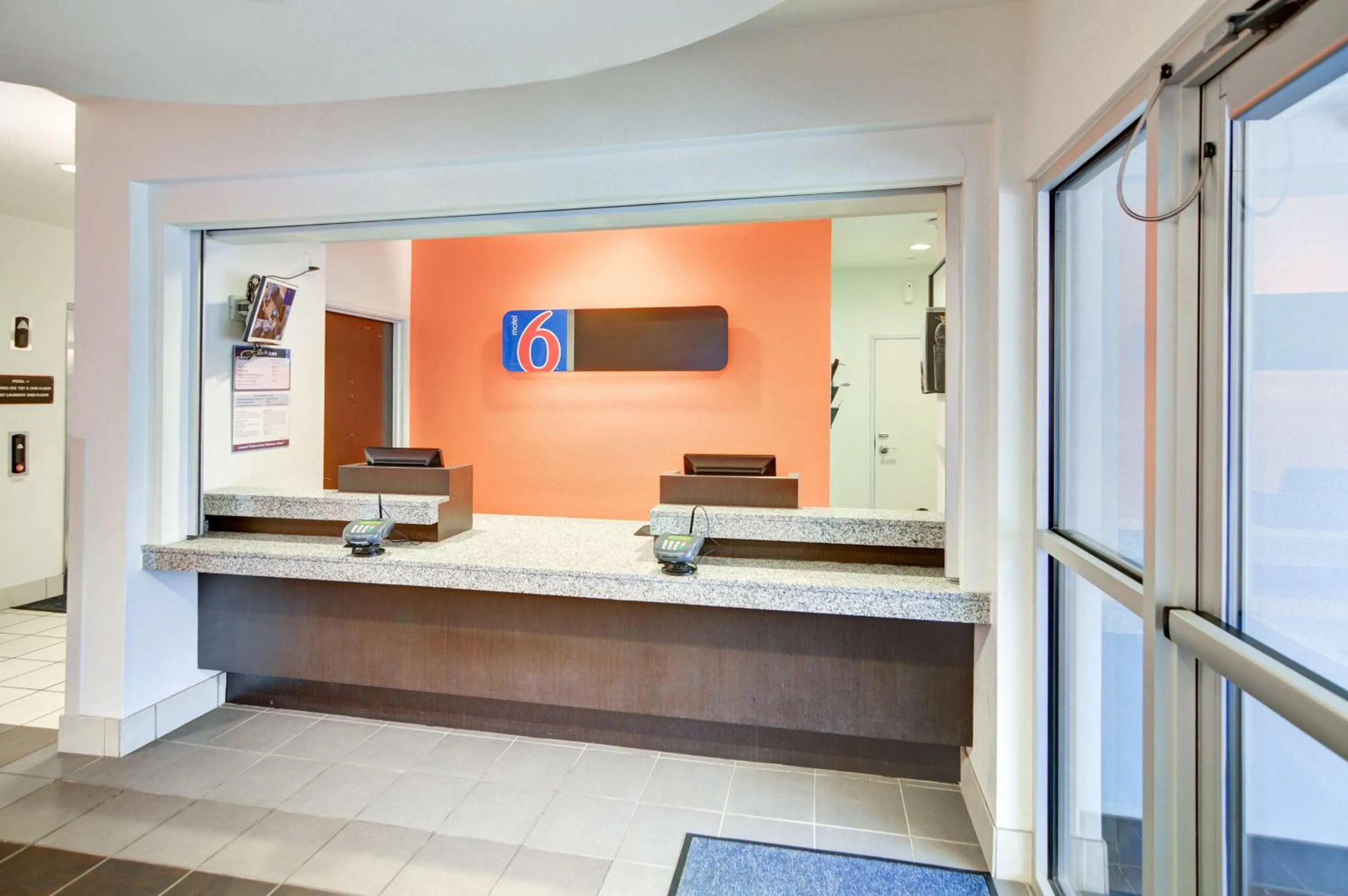 Lobby or reception in Motel 6-Roanoke, TX - Northlake - Speedway