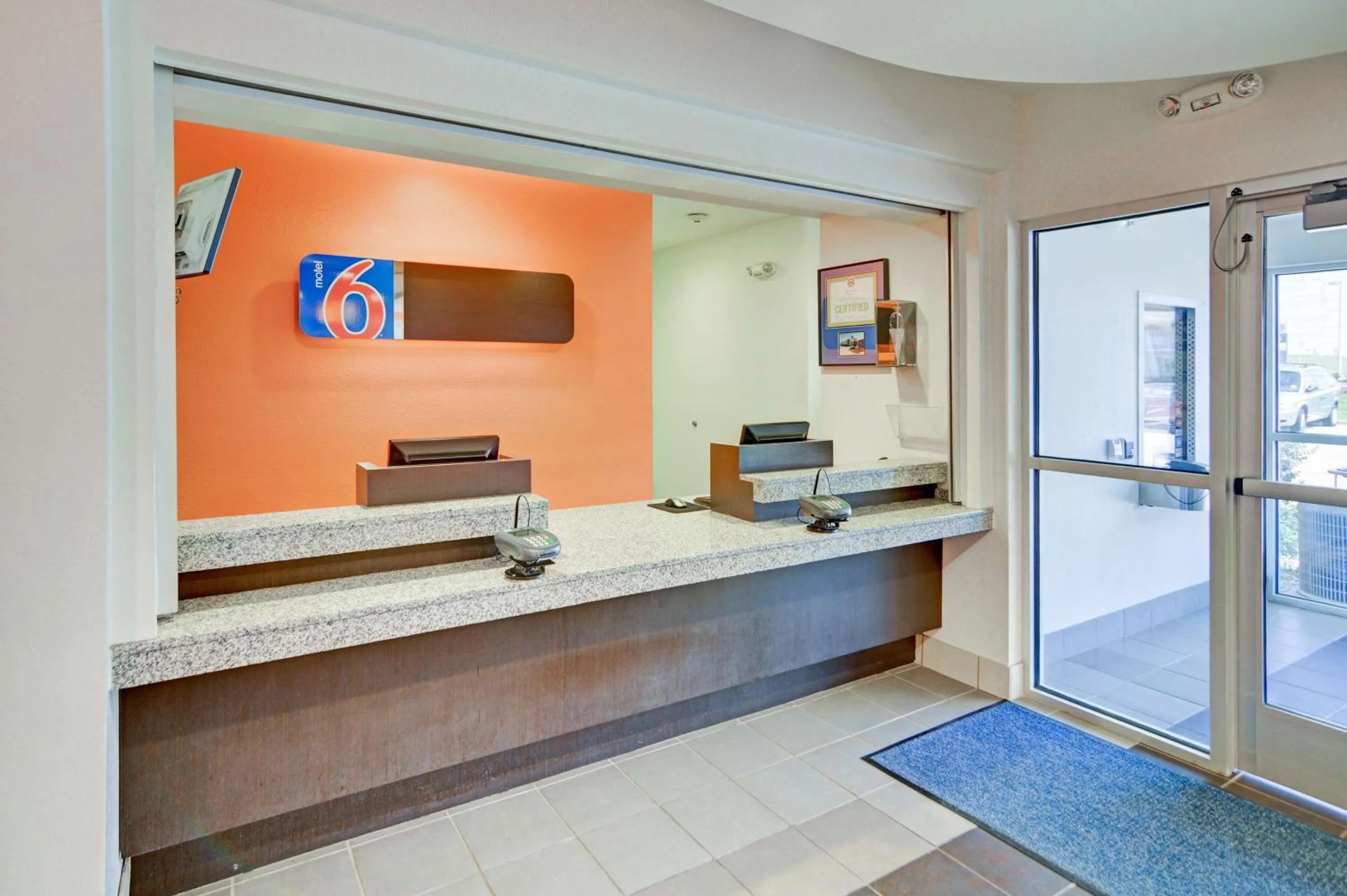 Lobby or reception in Motel 6-Roanoke, TX - Northlake - Speedway