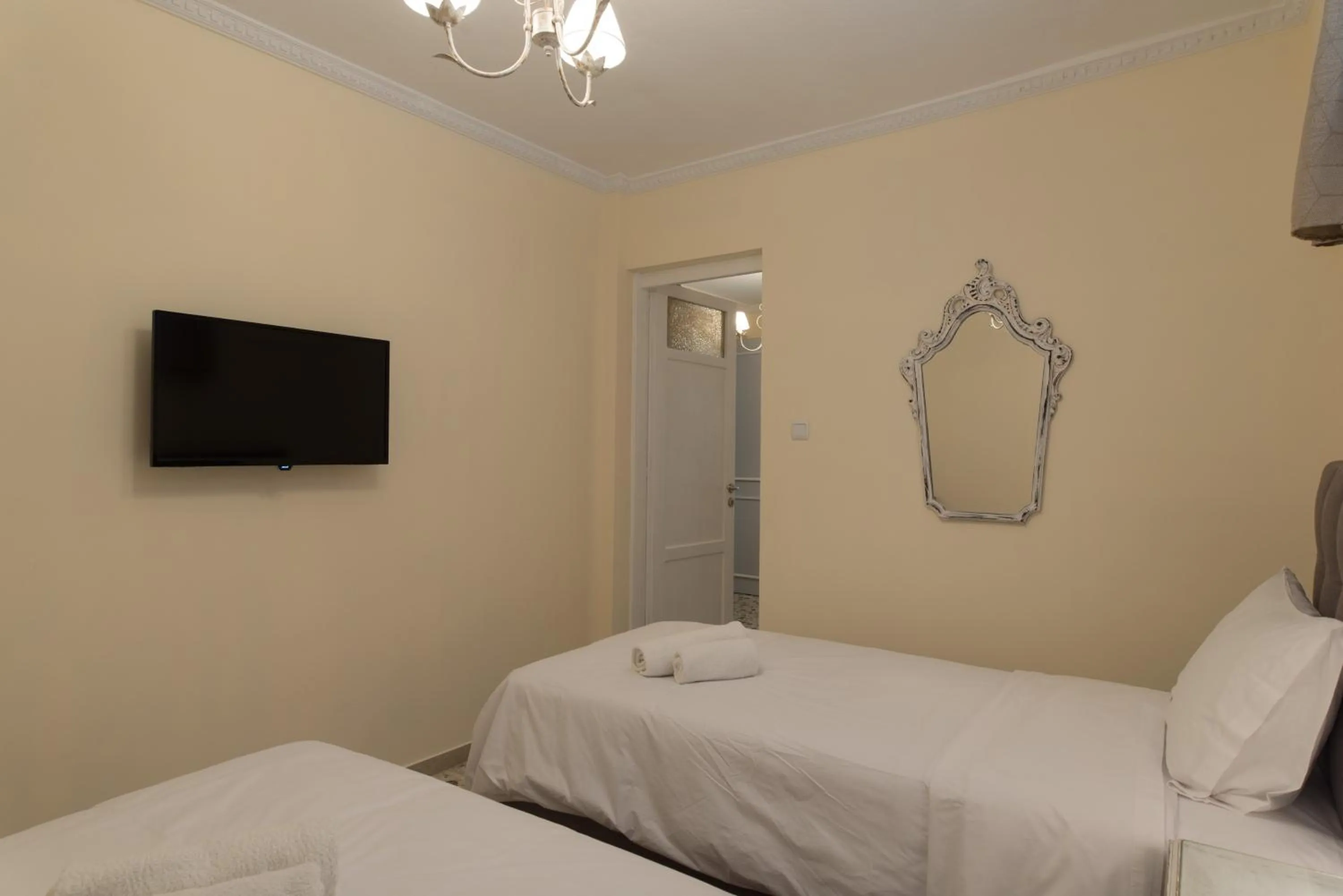 Bedroom, Bed in Acro&Polis