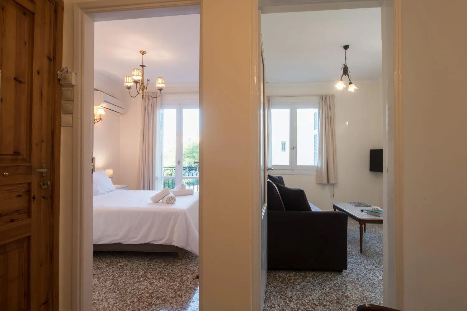 Photo of the whole room, Bed in Acro&Polis