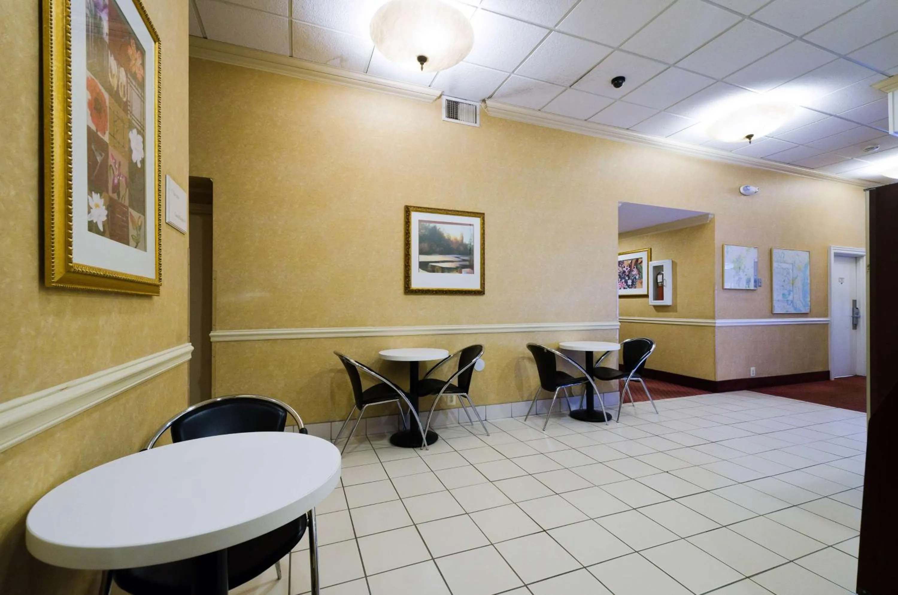 Lobby or reception in Motel 6-Frederick, MD - Fort Detrick
