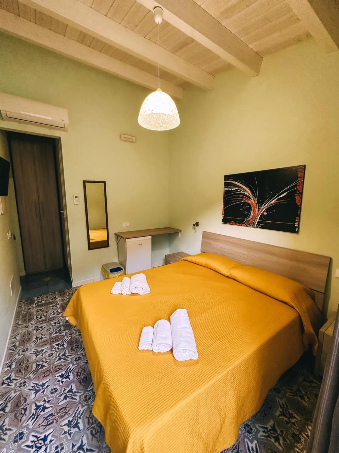 Balcony/Terrace, Bed in Affittacamere da Noemi