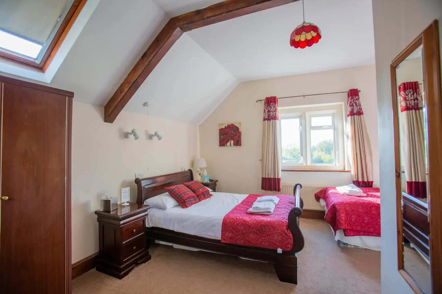 Superior Double Room in The Beacon & Railway Hotel Superior Double Room in The Beacon & Railway Hotel