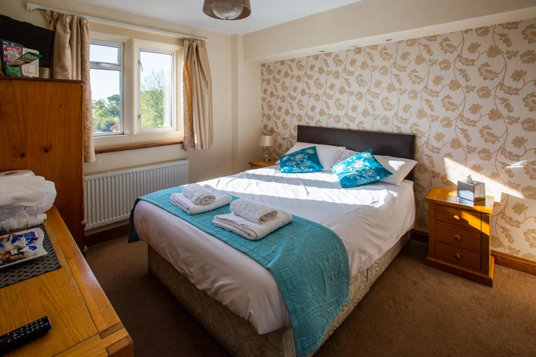 Bed in The Beacon & Railway Hotel