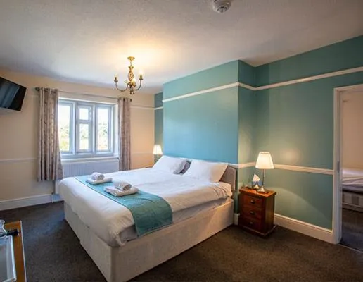 Bed in The Beacon & Railway Hotel