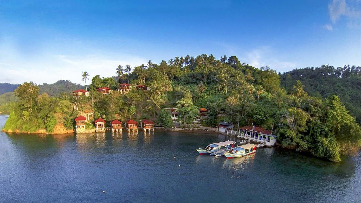 Bastianos Lembeh Dive Resort