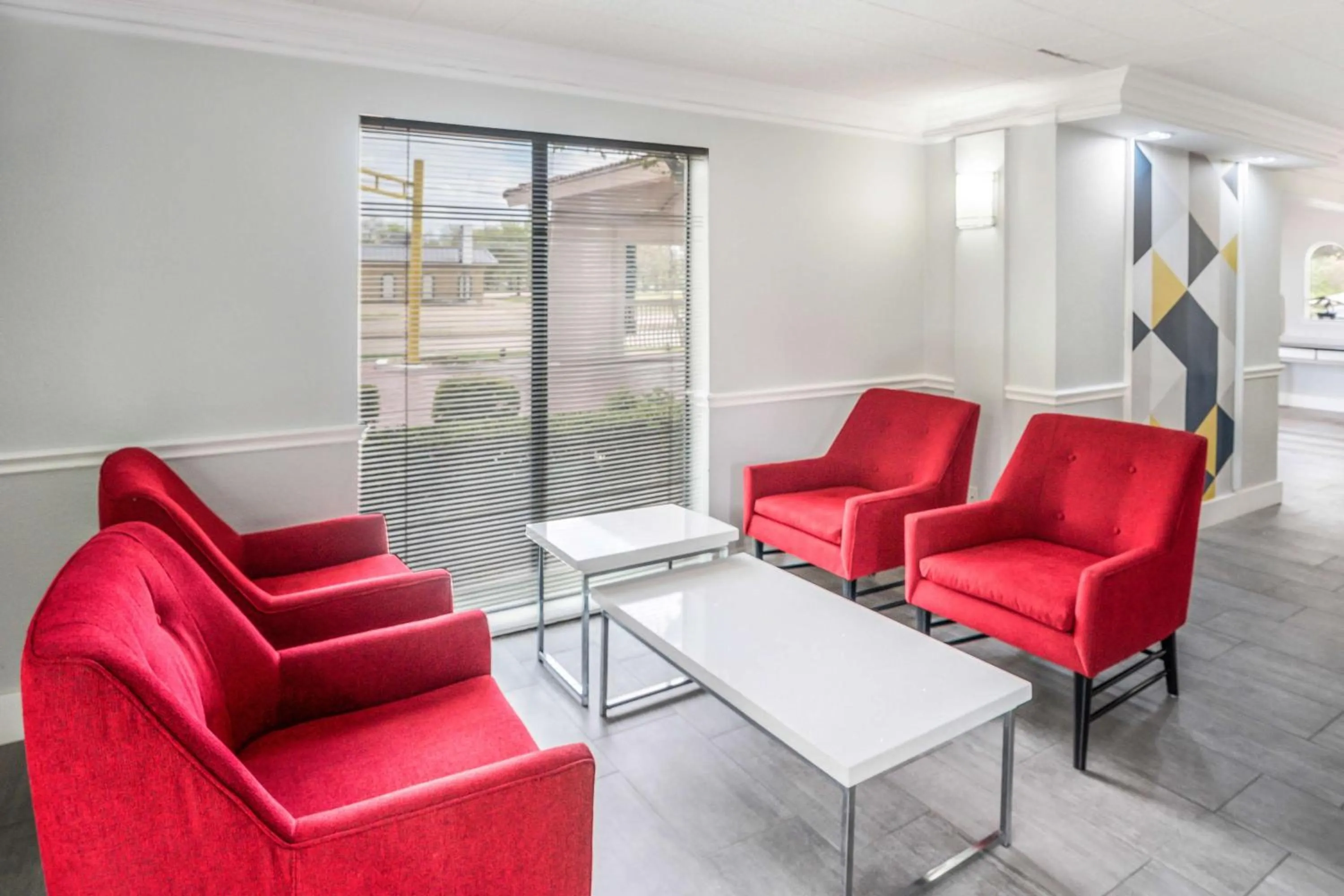 Lobby or reception in Motel 6-Dallas, TX - Market Center