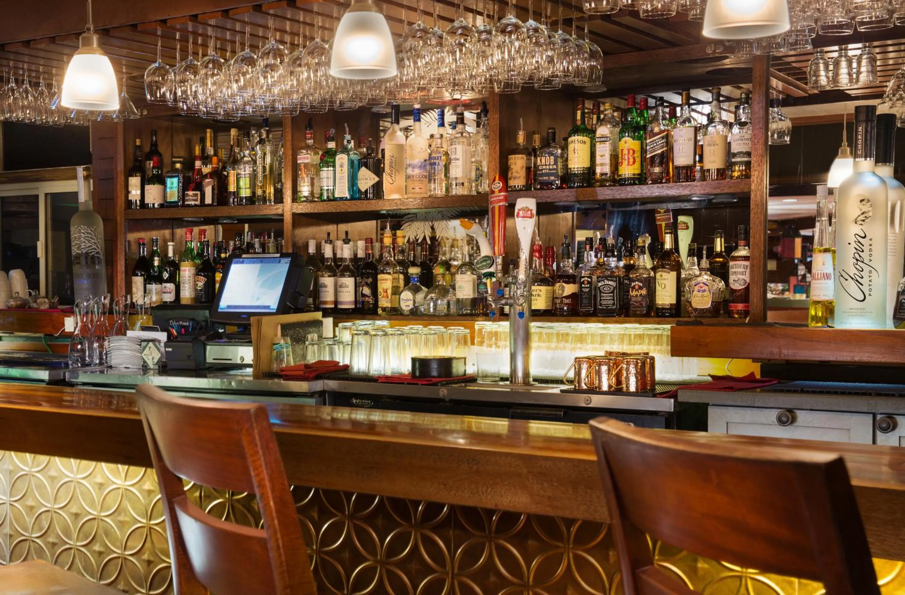 Lounge or bar in Hanalei Colony Resort